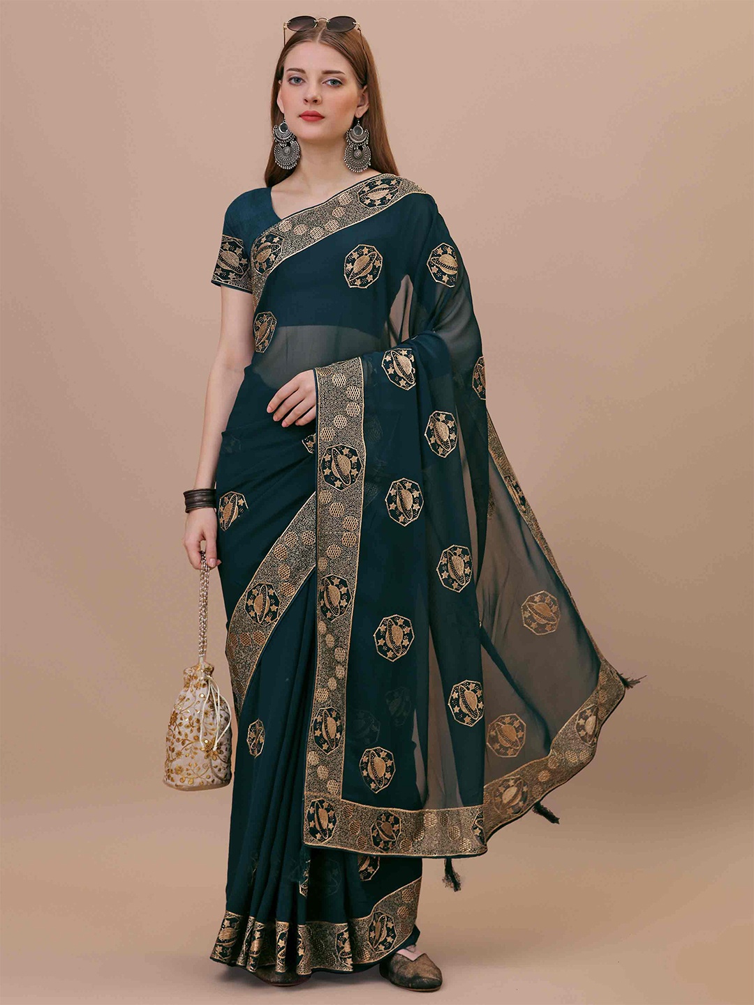 

choiceit Ethnic Motifs Embroidered Pure Georgette Kasavu Saree, Blue