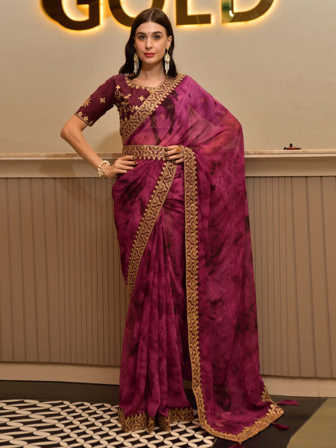 

Sangria Tie and Dye Printed Embellished Pure Chiffon Saree, Pink
