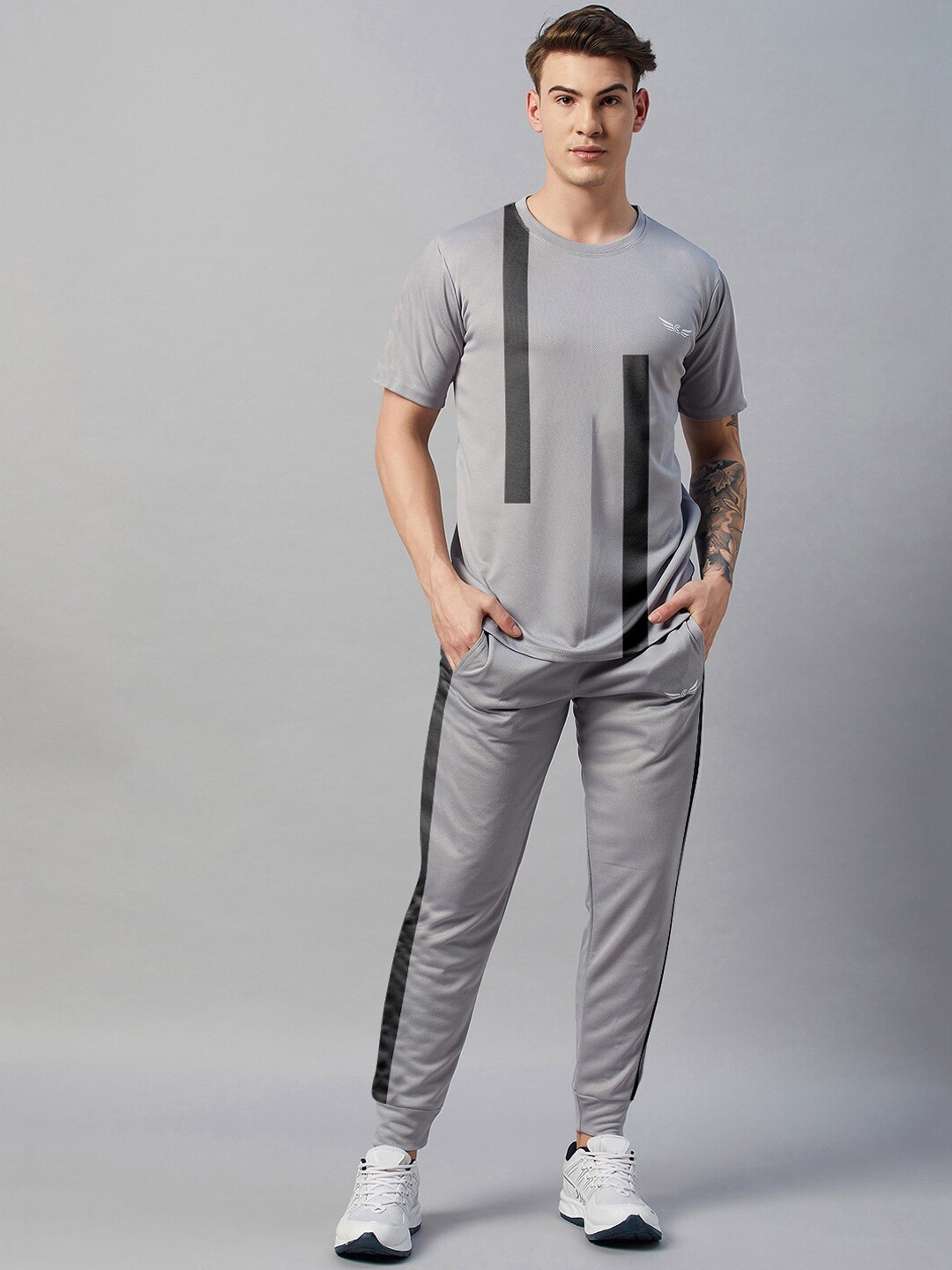 

CHROME & CORAL Striped Tracksuit, Grey