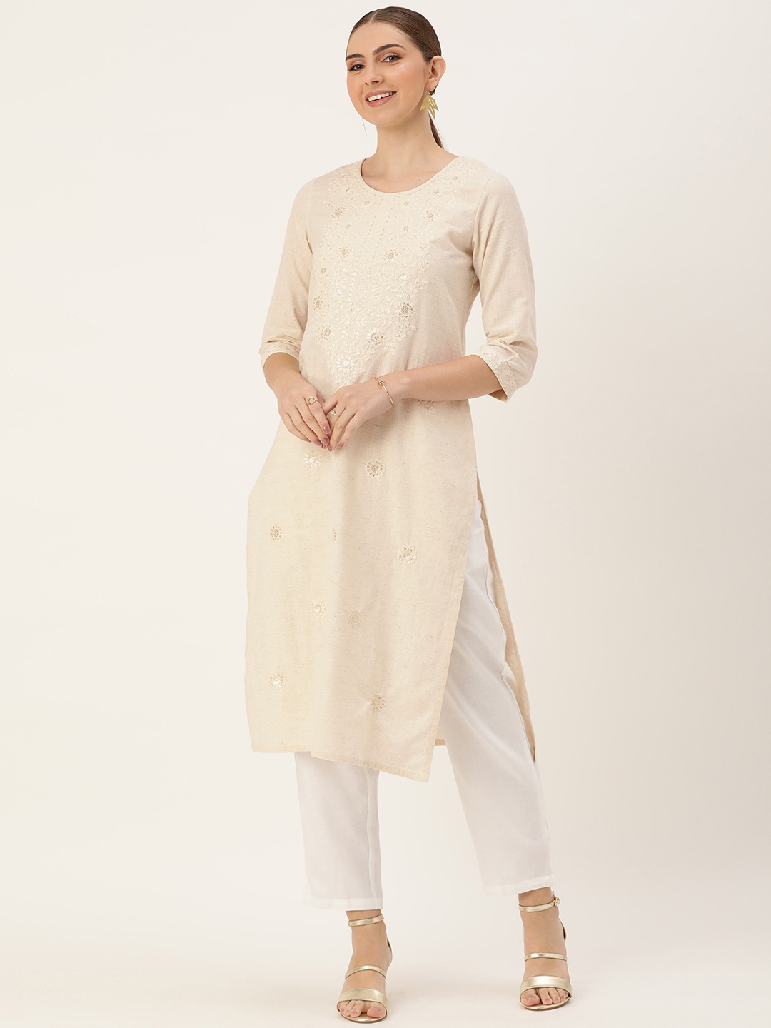 

AMUKTI Floral Embroidered Sequinned Kurta, White