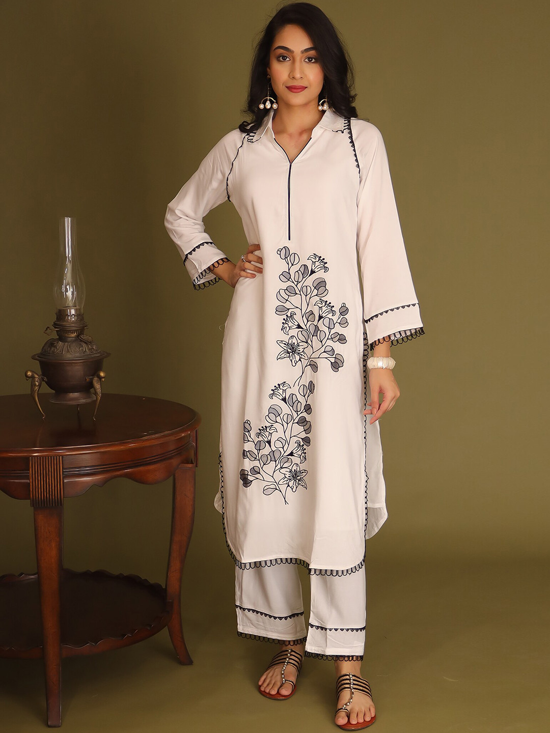 

ZARI Floral Printed Pure Cotton Regular Kurta with Palazzos, White