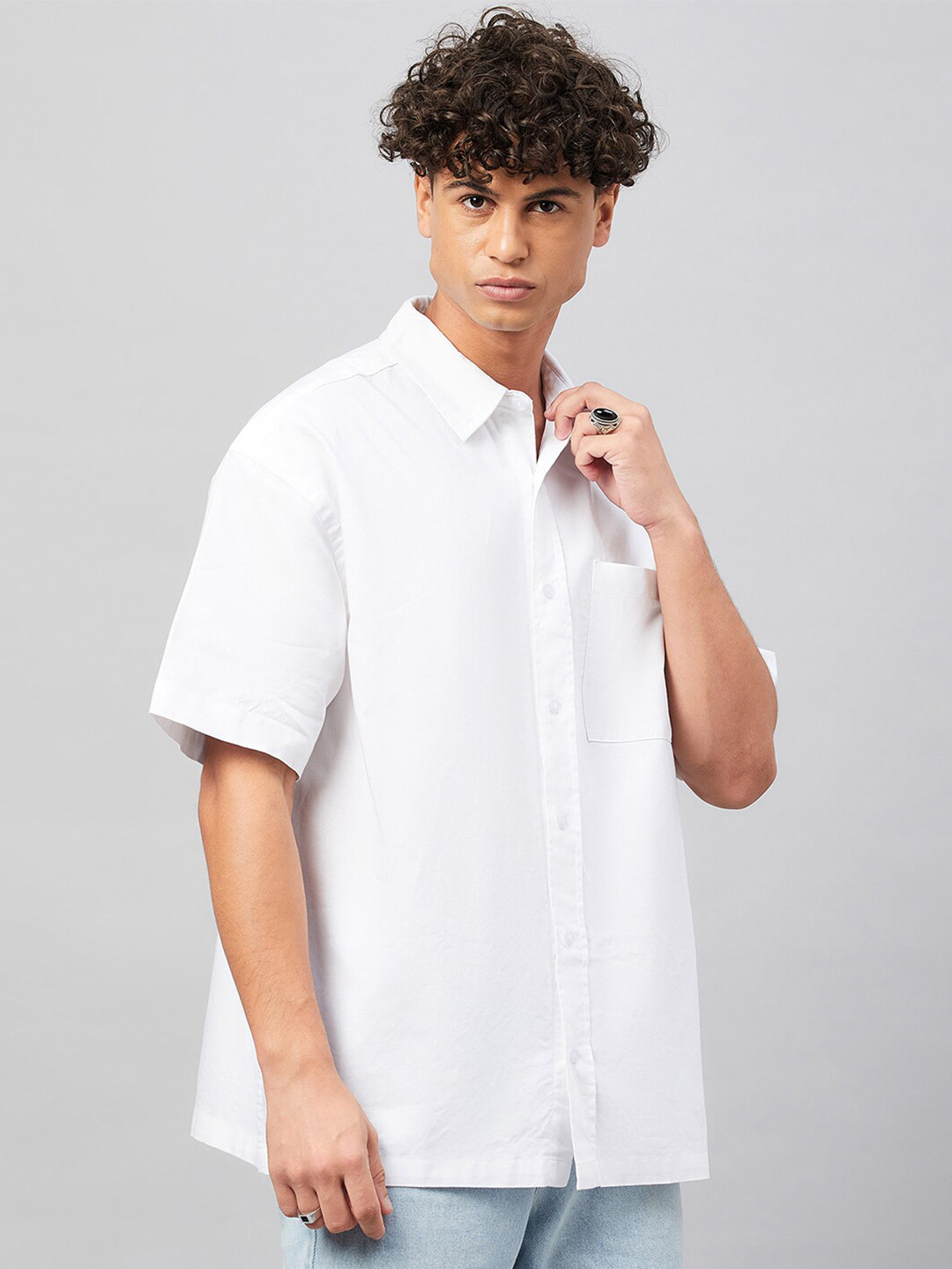

CHIMPAAANZEE Spread Collar Oversized Pure Cotton Casual Shirt, White