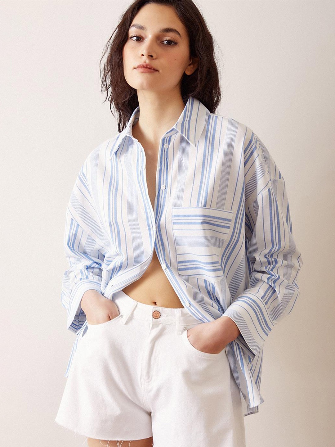 

PRET A TUER Spread Collar Boxy Striped Casual Cotton Shirt, White