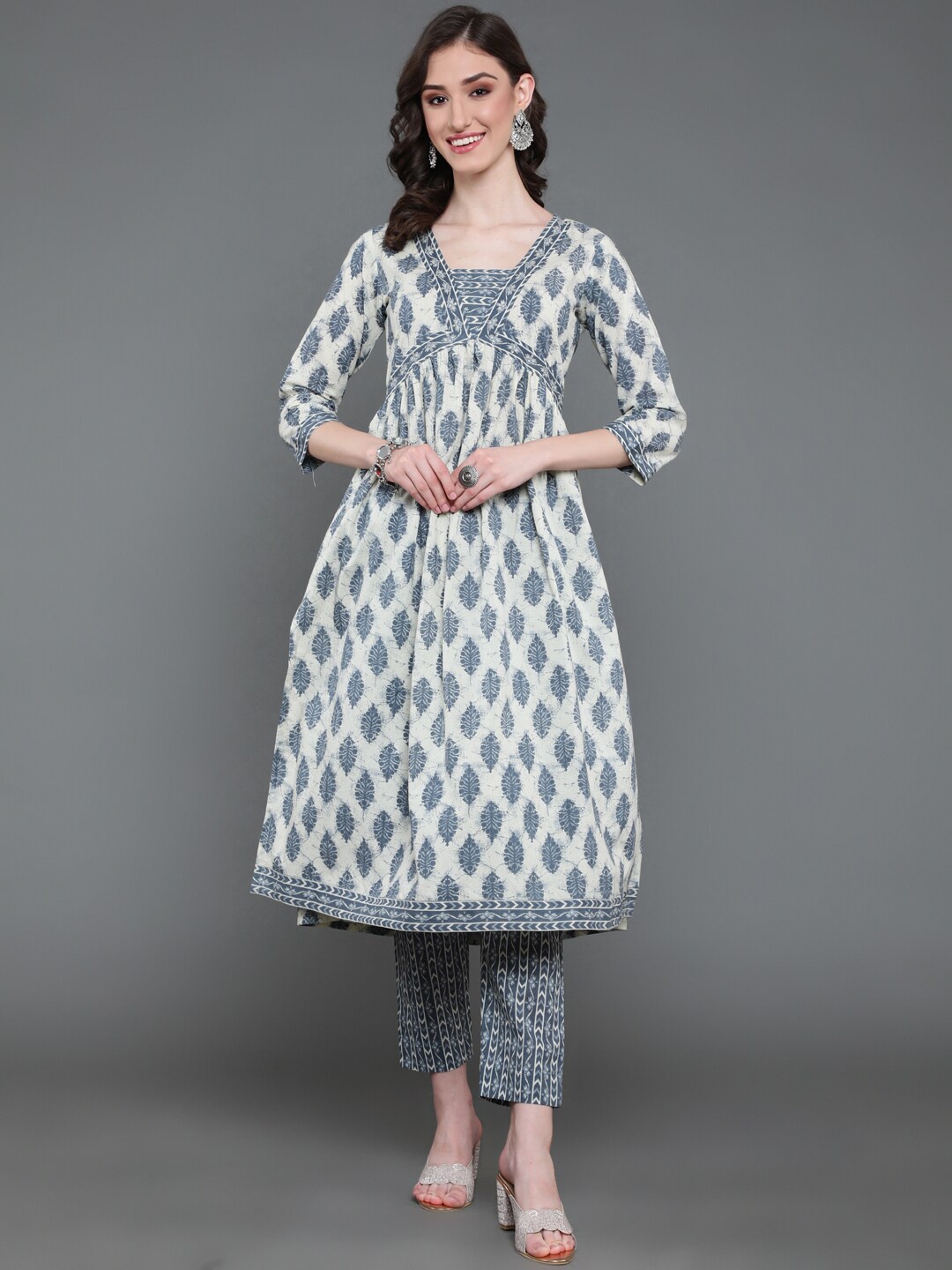 

antaran Ethnic Motifs Printed Empire Sequinned Pure Cotton Kurta With Trousers, Blue