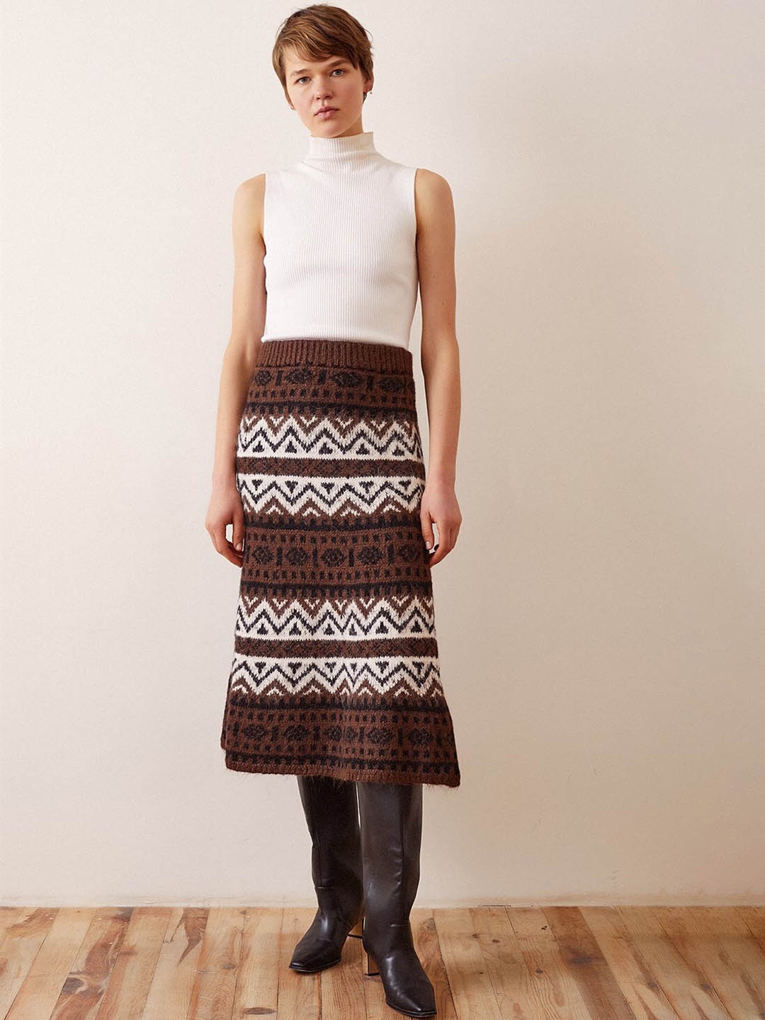 

PRET A TUER Self-Designed Midi-Length Woolen A-line skirt, Coffee brown