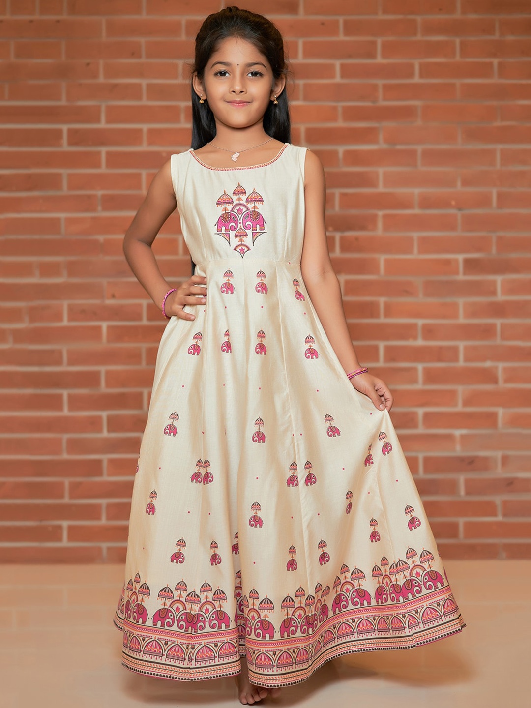 

Maybell Girls Ethnic Motifs Embroidered Pure Silk Anarkali Kurta, Off white