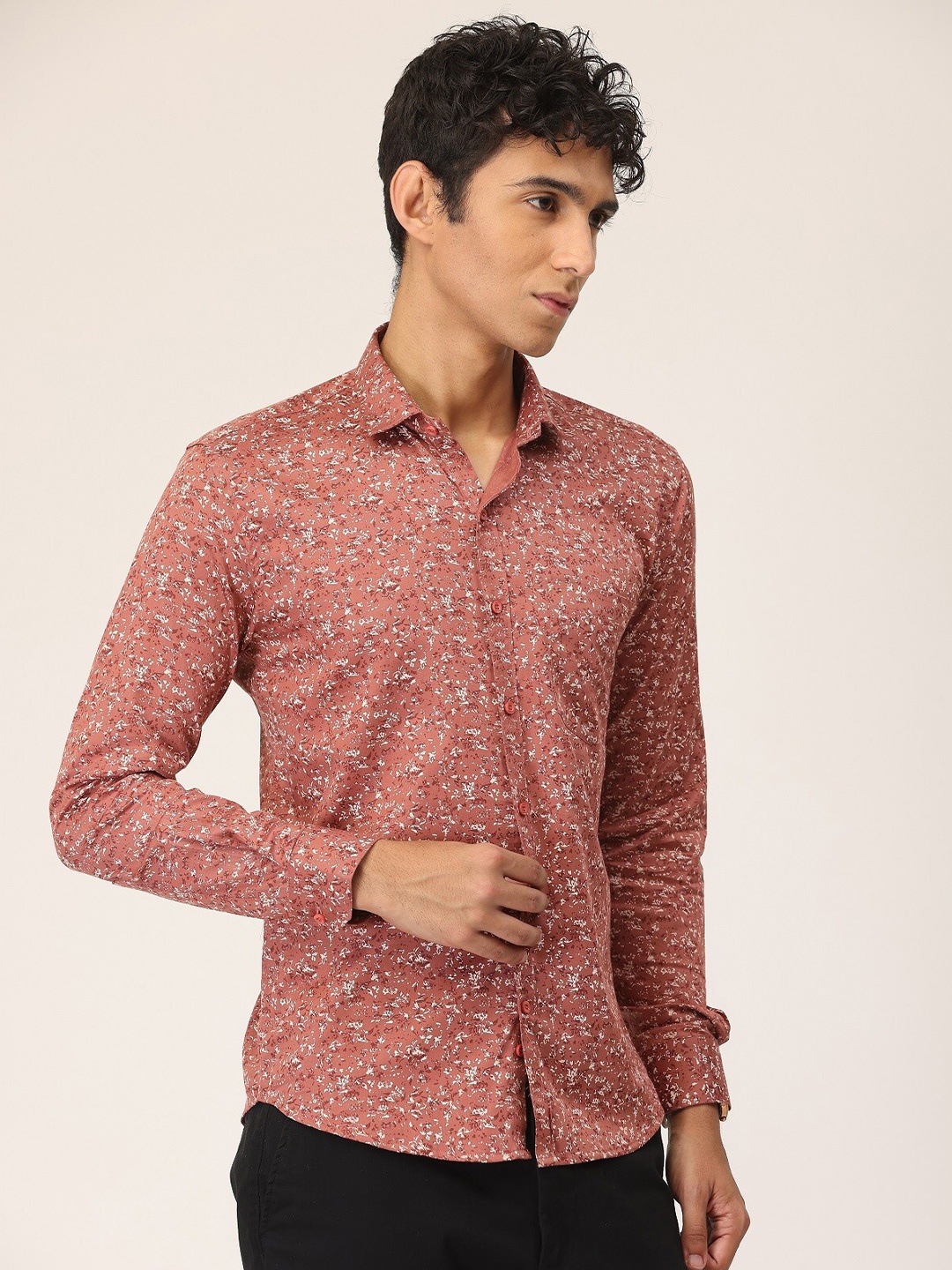 

SmartRAHO Classic Slim Fit Abstract Printed Cotton Casual Shirt, Red