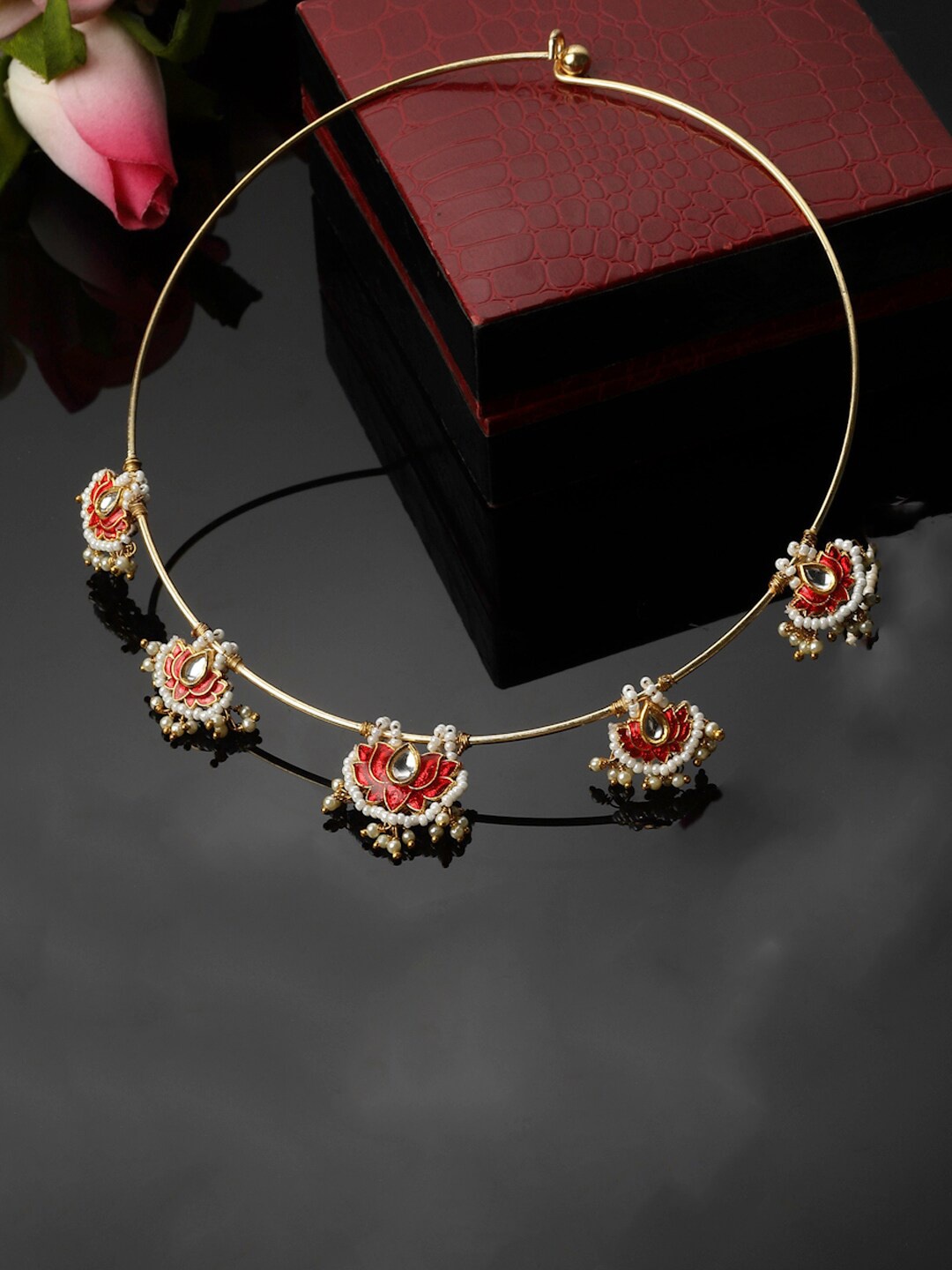 

DUGRISTYLE Gold-Plated Pearl Beaded Kundan-Studded Necklace