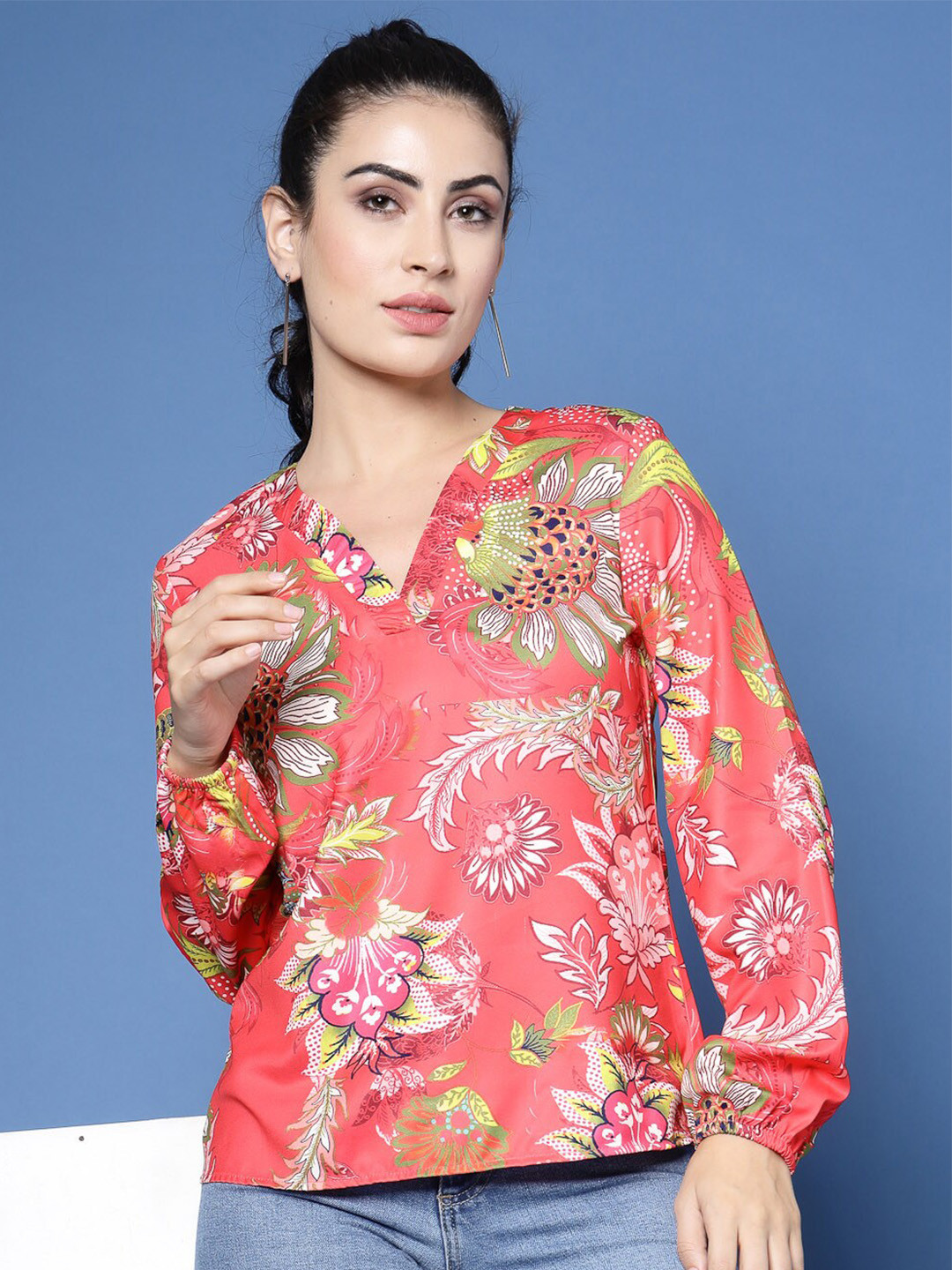 

Wool Trees Floral Printed V-Neck Regular Top, Red