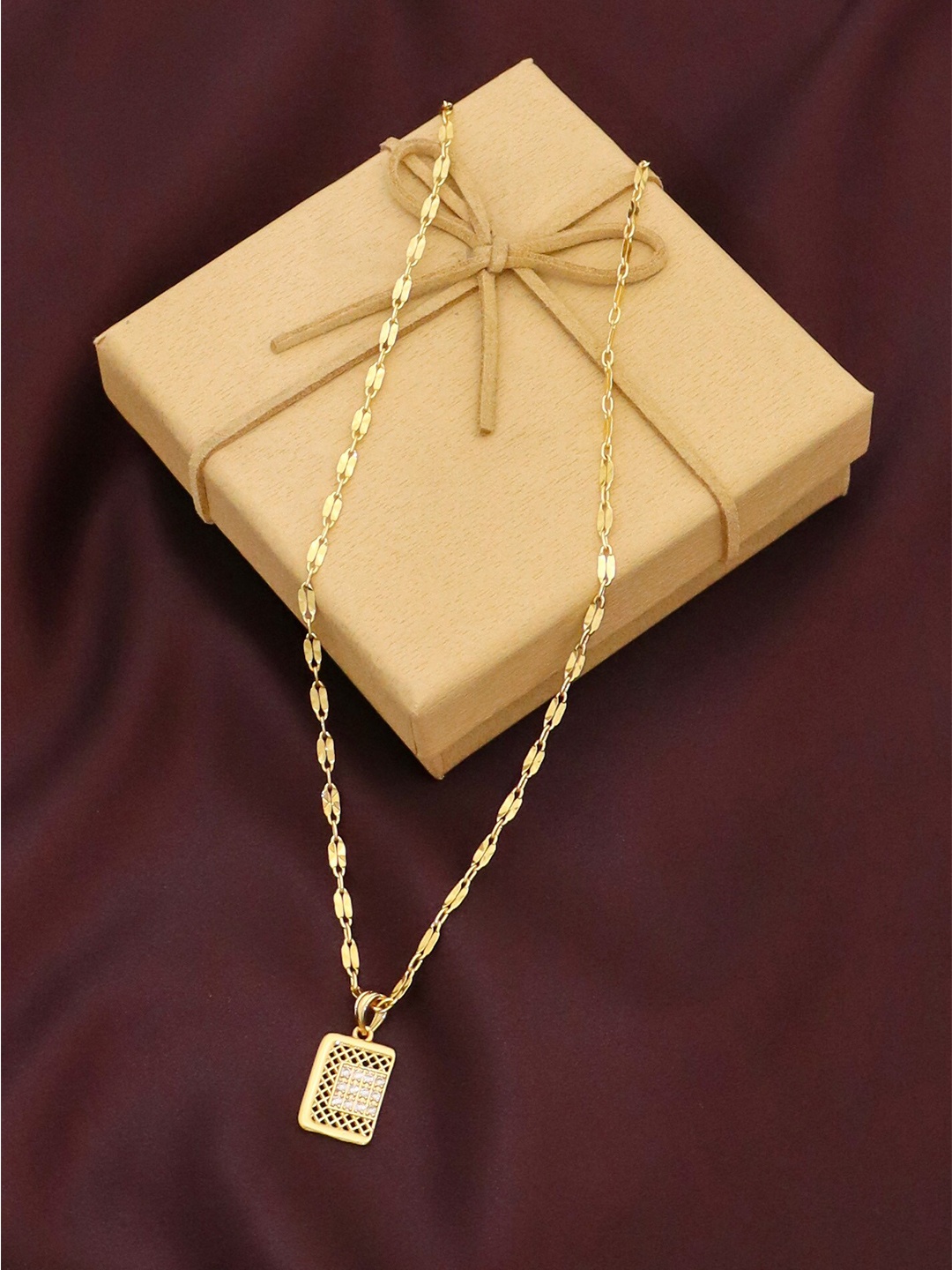 

Ramdev Art Fashion Jwellery Gold-Plated Stone Studded Pendant With Chain