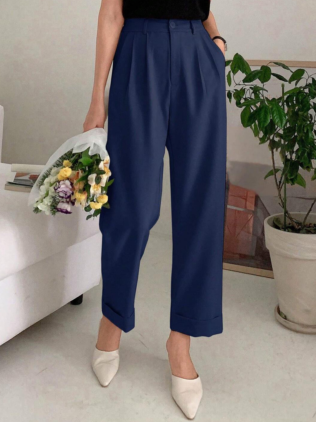 

Kotty Women Relaxed Straight Leg Fit High-Rise Easy Wash Pleated Parallel Trousers, Navy blue