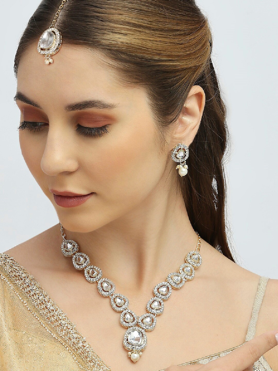 

OOMPH Kundan Studded & Beaded Necklace & Earrings With Maang Tika, Gold