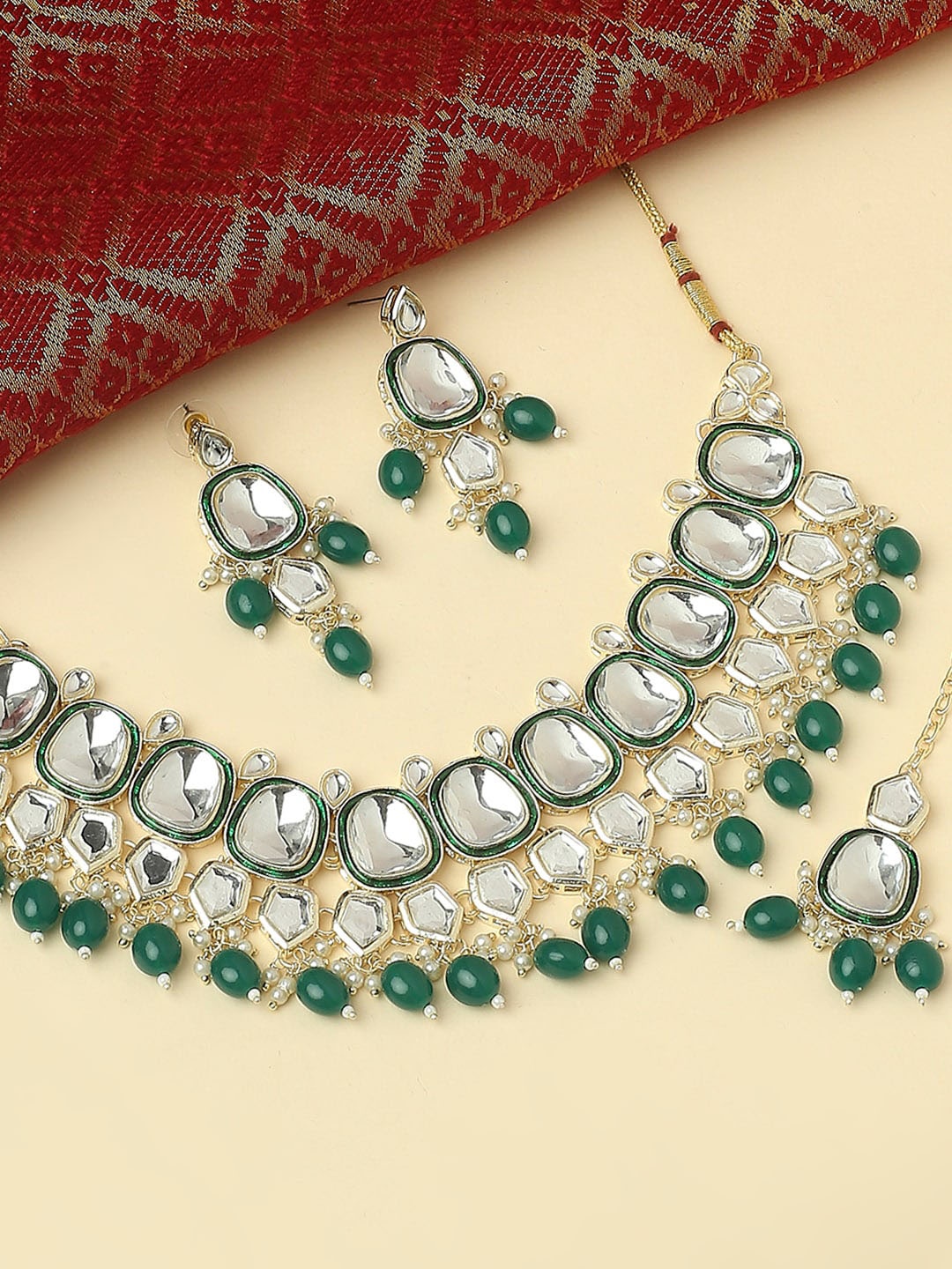 

OOMPH Kundan Studded & Beaded Necklace & Earrings With Maang Tika, Gold