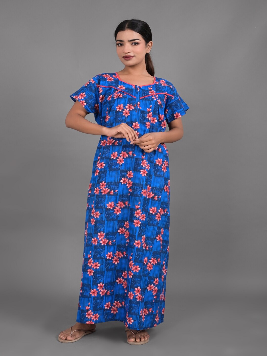 

Apratim Floral Printed Round Neck Pure Cotton Maxi Nightdress, Blue