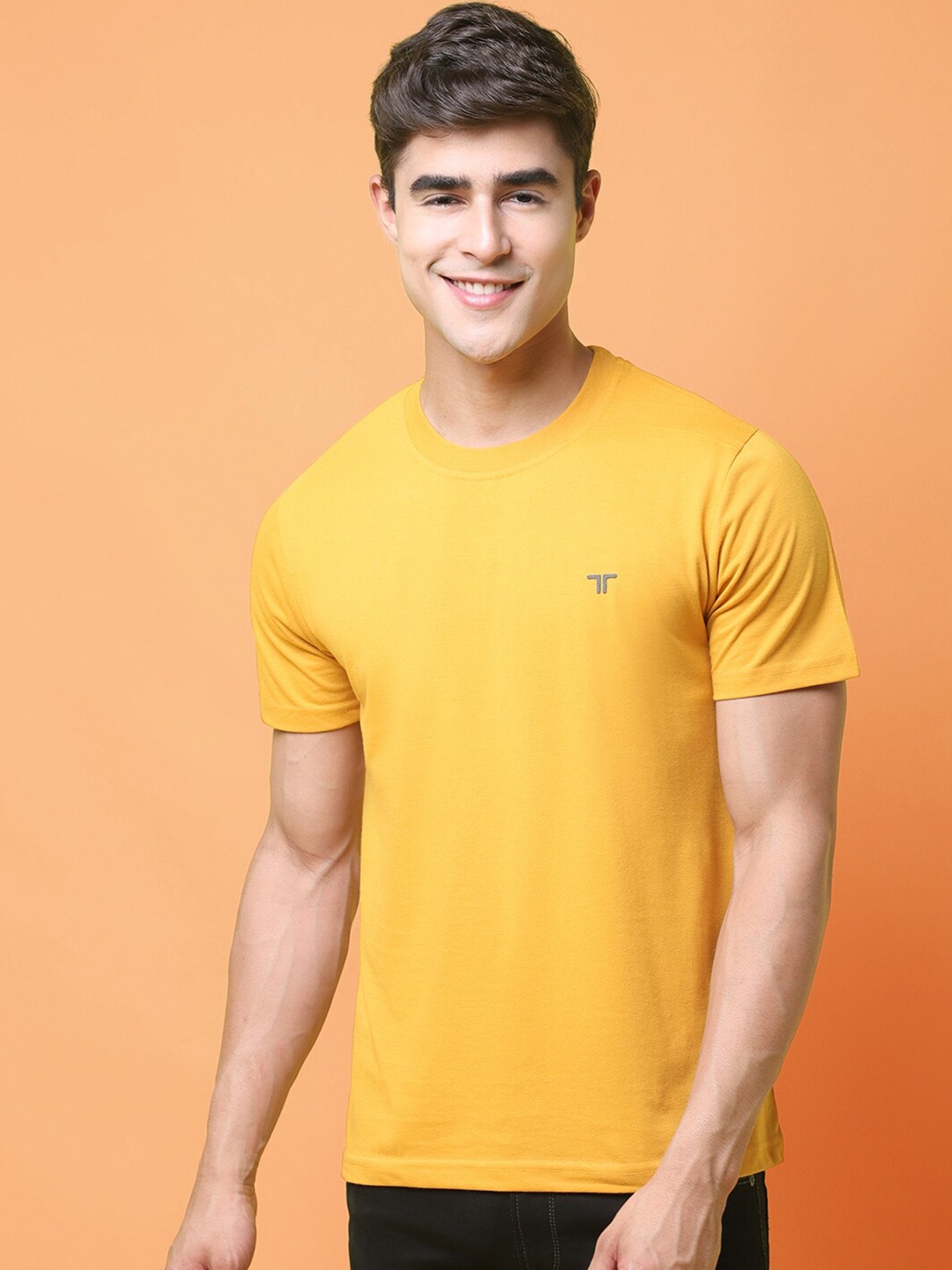 

tee projekt Round Neck Regular Fit Casual T-shirt, Yellow