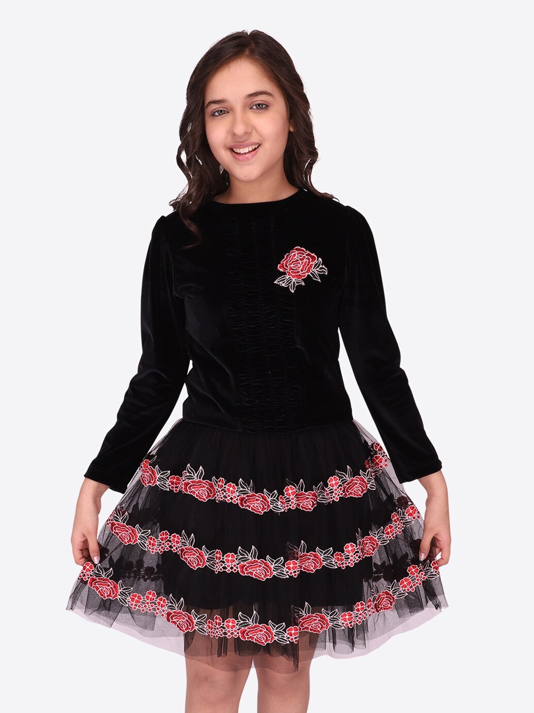 

CUTECUMBER Girls Long Sleeves Embellished Top with Skirt, Black