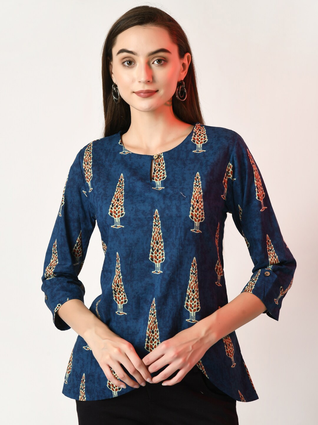 

Sangria Abstract Printed Keyhole Neck Cotton Top, Blue