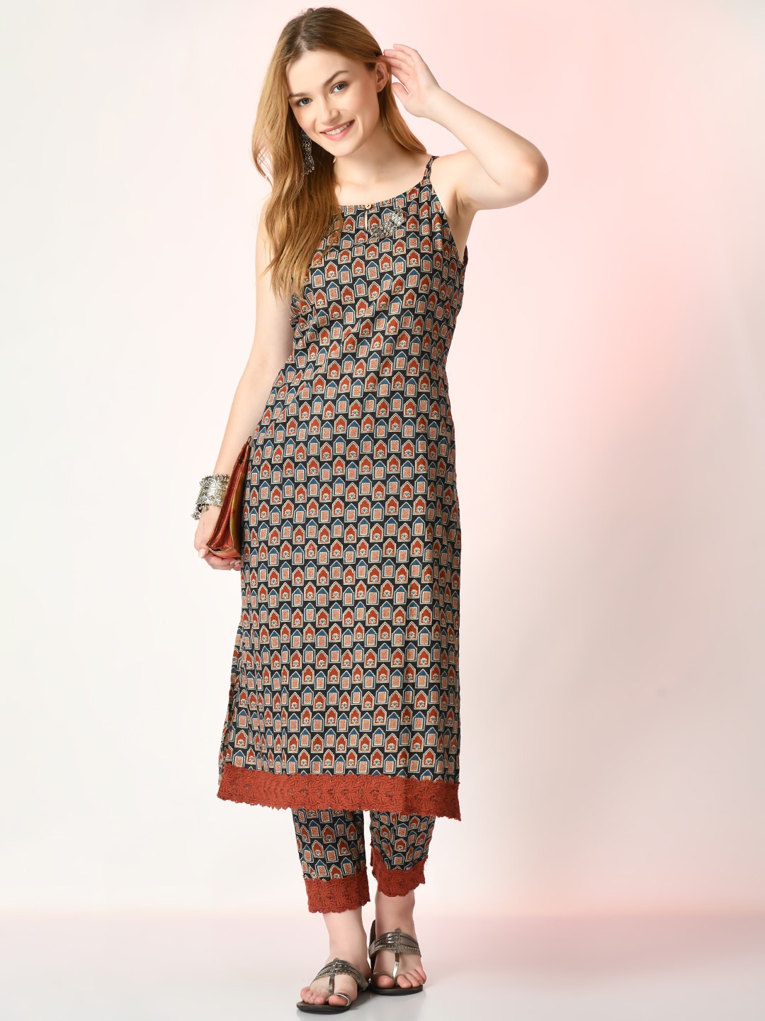 

Sangria Geometric Printed Pure Cotton Straight Kurta With Trouser, Black