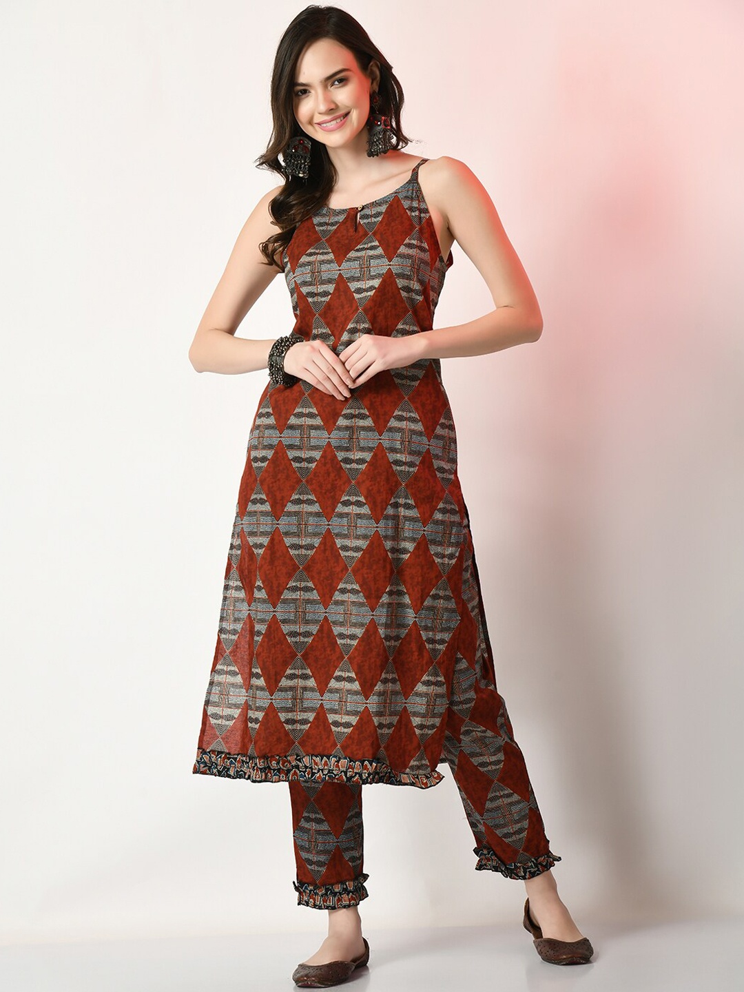 

Sangria Geometric Printed Straight Kurta With Trouser Set, Brown