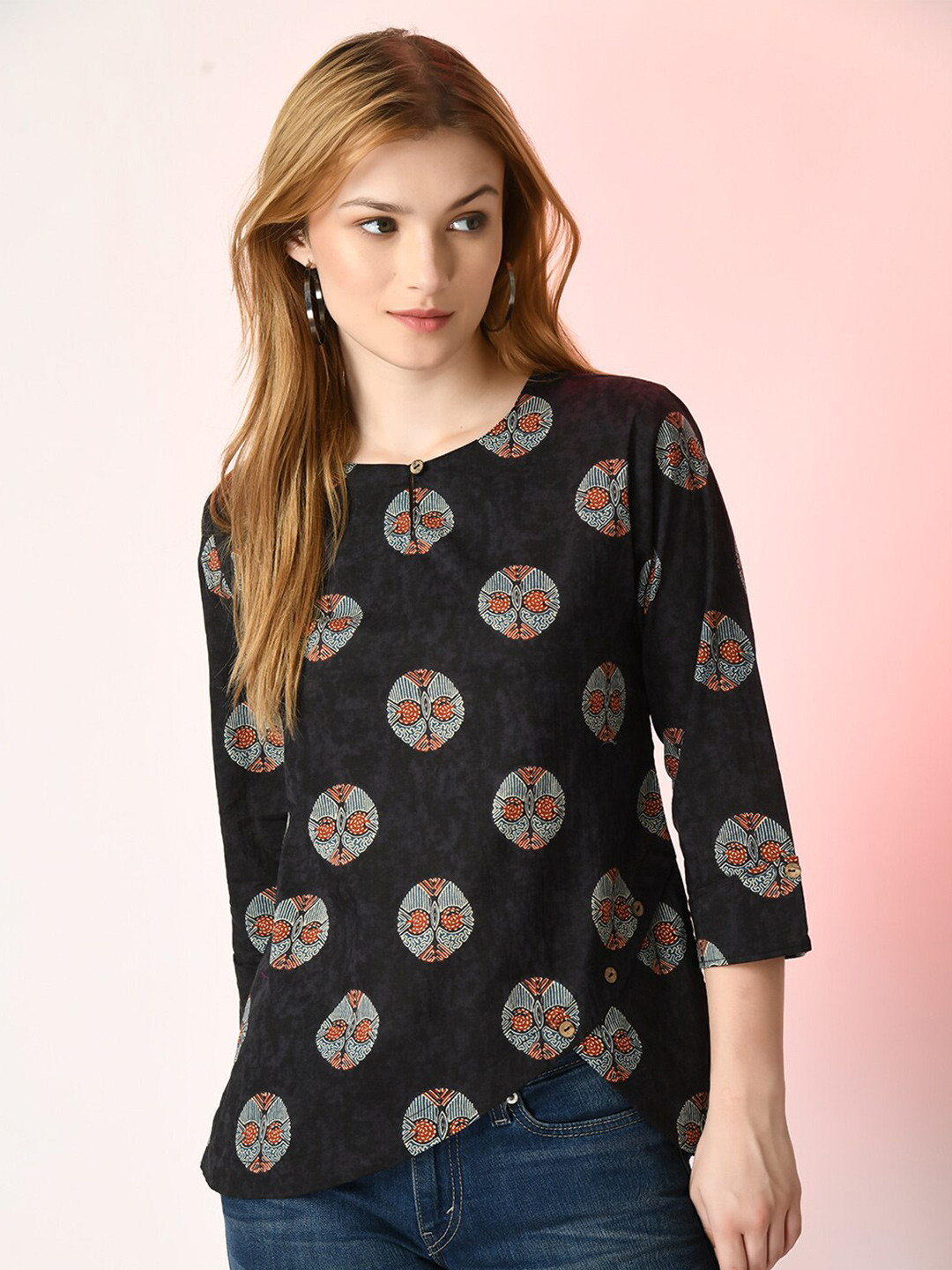 

Sangria Abstract Printed Round Neck Cotton Top, Black