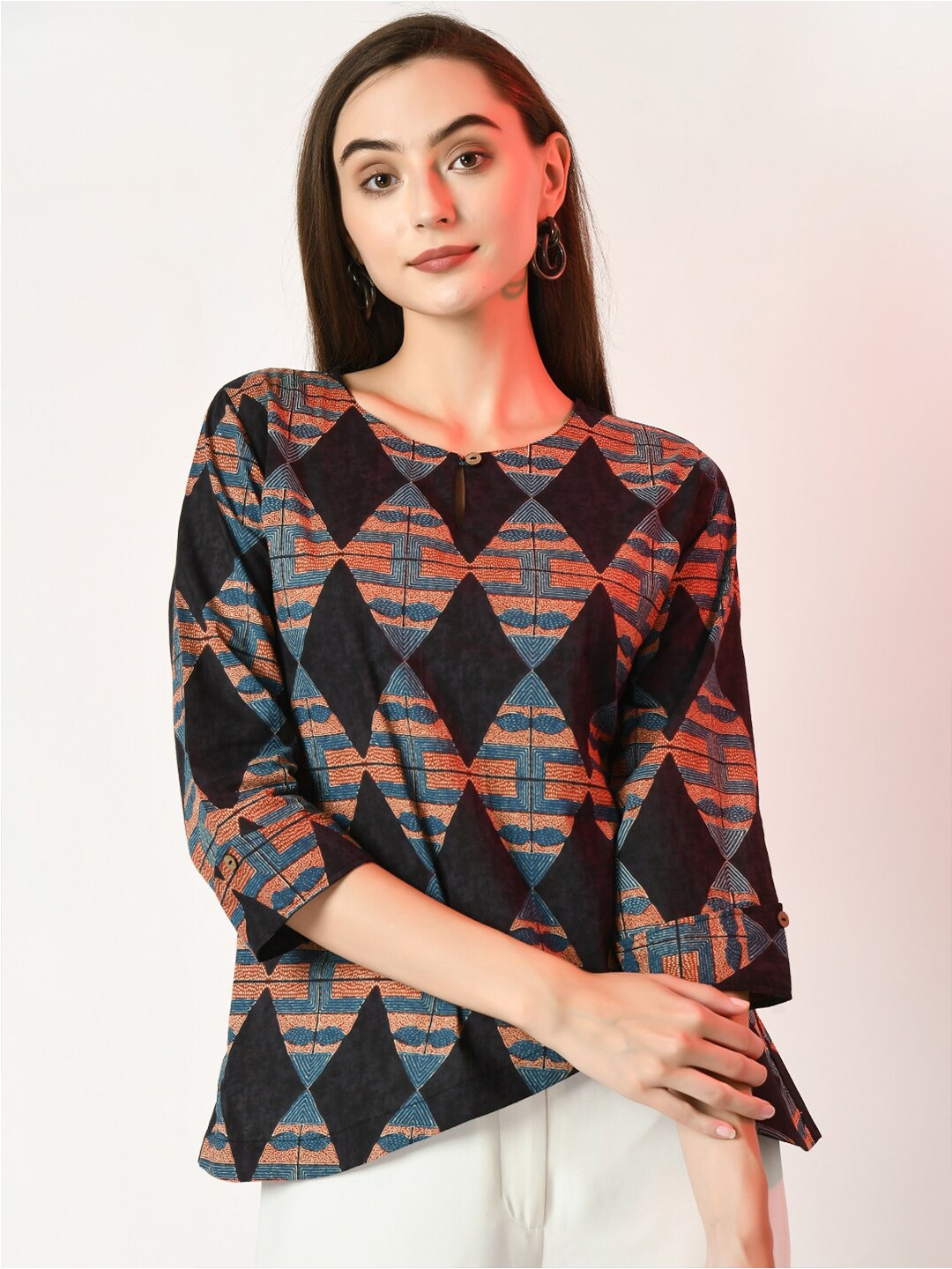 

Sangria Geometric Printed Keyhole Neck Asymmetric Detail Cotton Top, Black