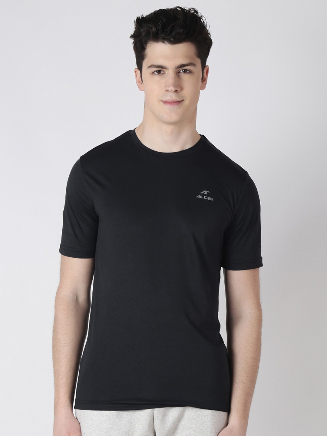 

Alcis Men Black Solid Round Neck T-shirt