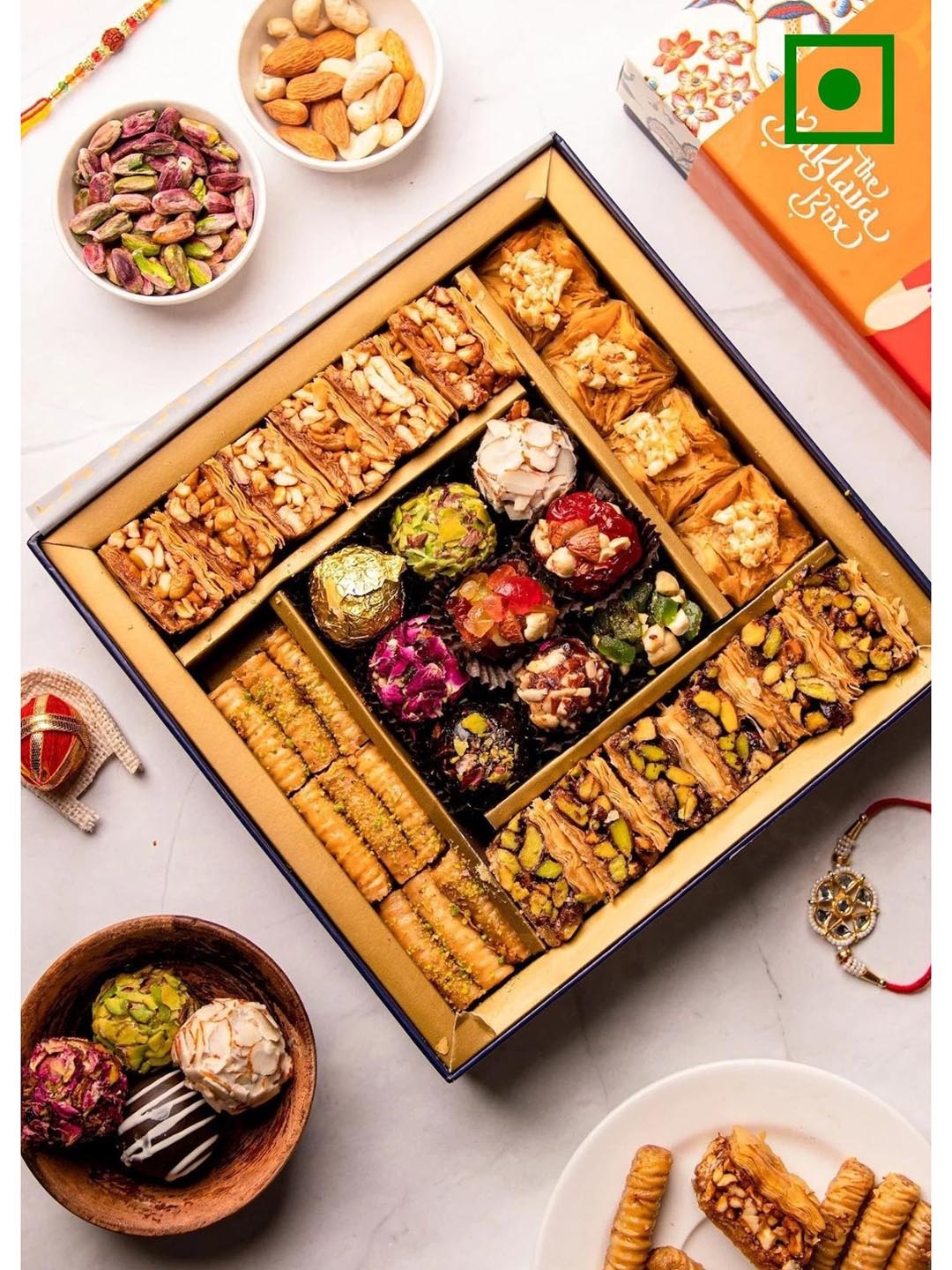 

The Baklava Box Regalia With Fusion Sweets 500 g, Blue