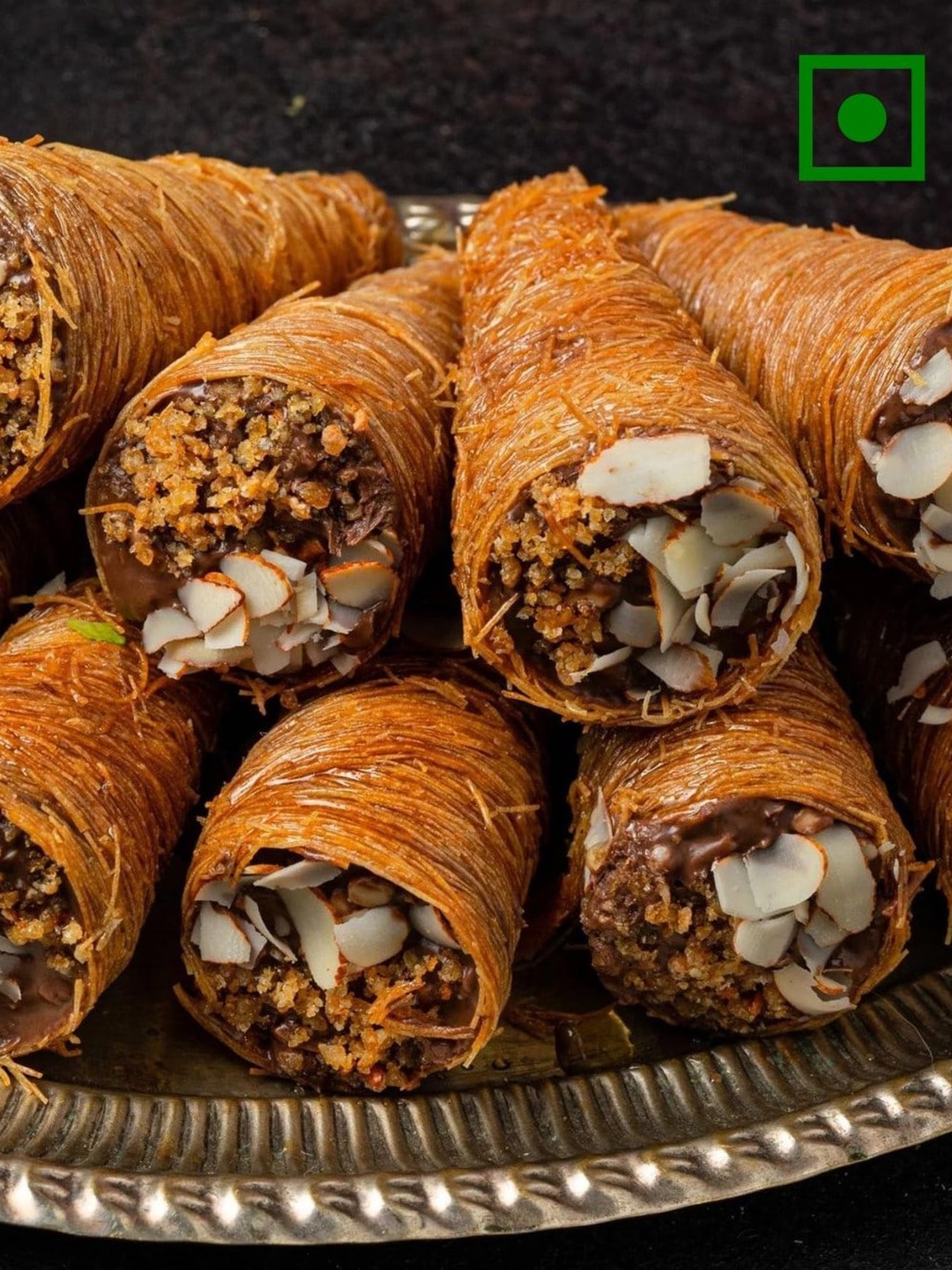 

The Baklava Box Biscoff Kunafa Cone Sweets-500 gms, Blue