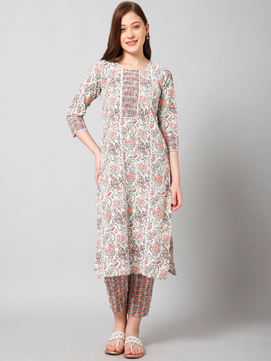 

Winza Designer Floral Printed Straight Kurta with Trouser, White