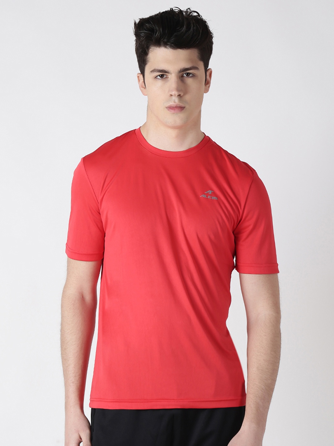 

Alcis Men Red Solid Round Neck T-shirt