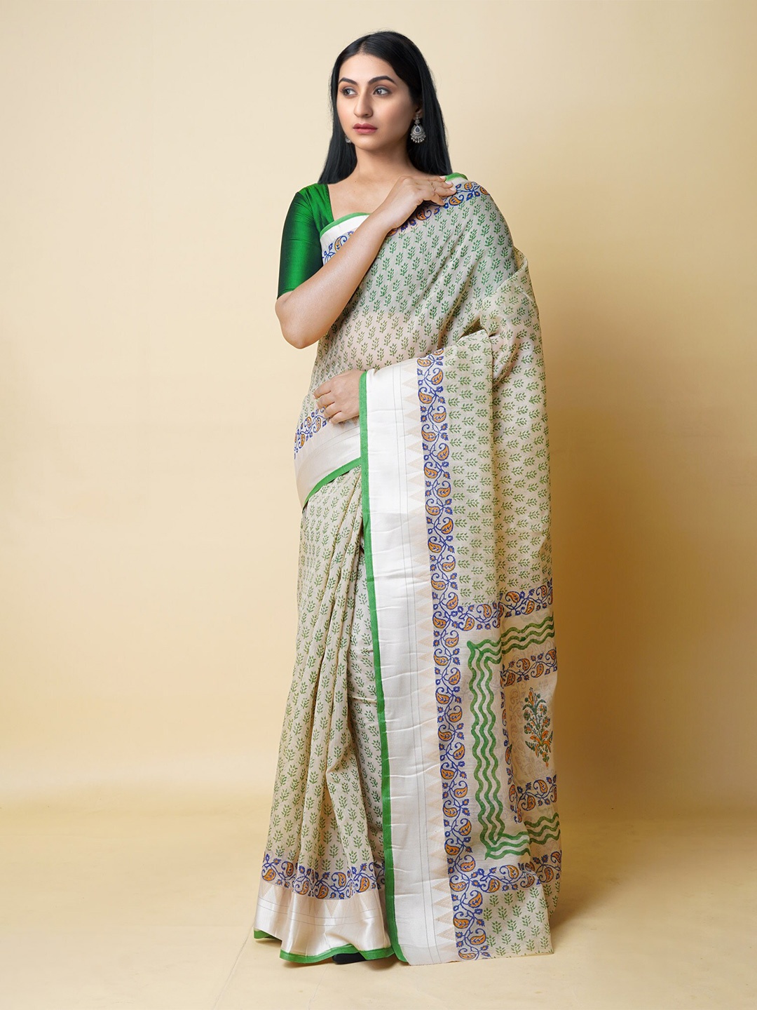 

Unnati Silks Floral Printed Silk Cotton Chanderi Saree, Cream