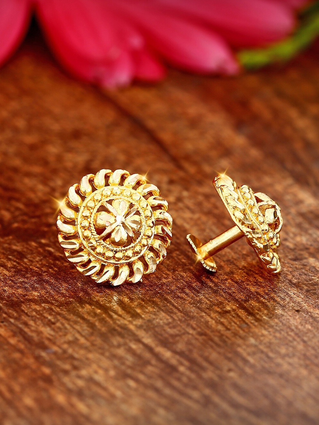 

Vighnaharta Set Of 4 Gold-Plated Floral Studs