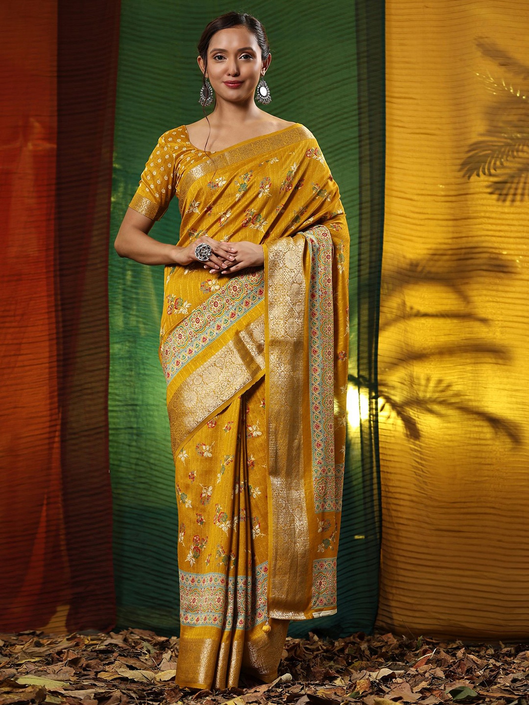 

Phenav Floral Printed Zari Saree, Yellow
