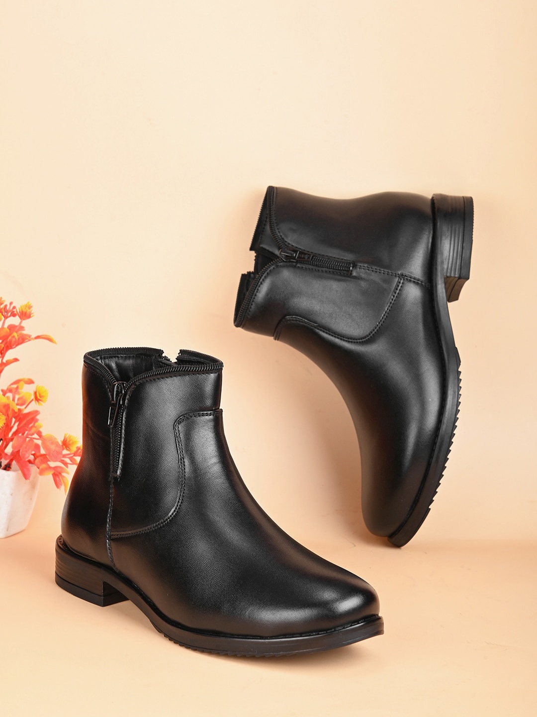 

DressBerry Women Black Block-Heeled Mid-Top Regular Boots