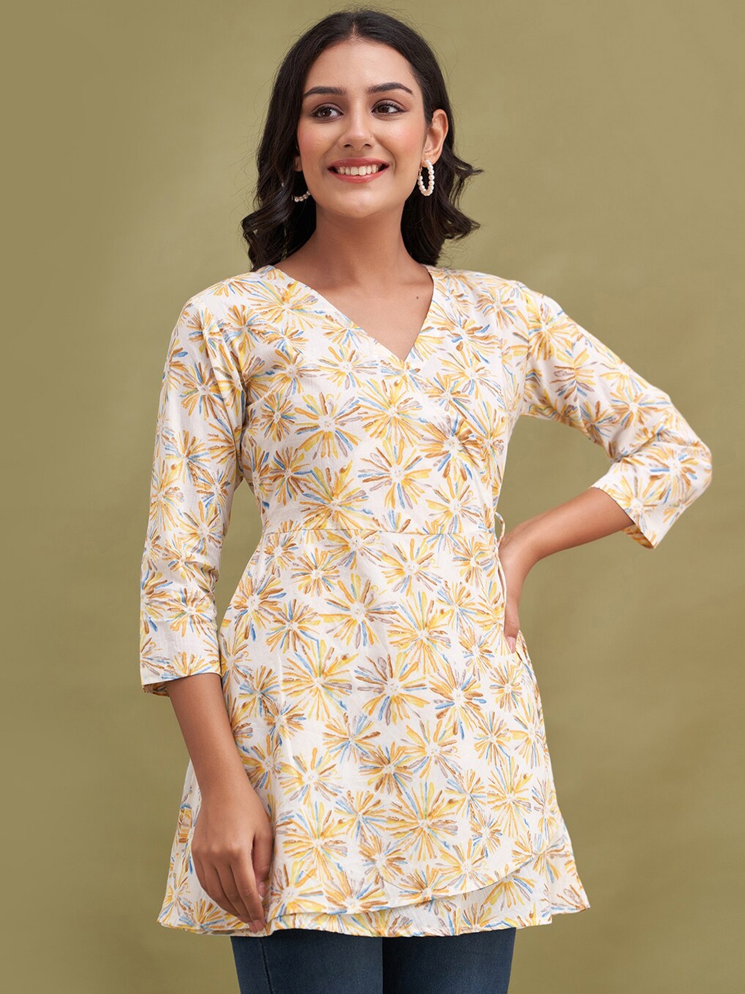 

FERANOID Floral Printed Angrakha A-Line Pure Cotton Kurti, White