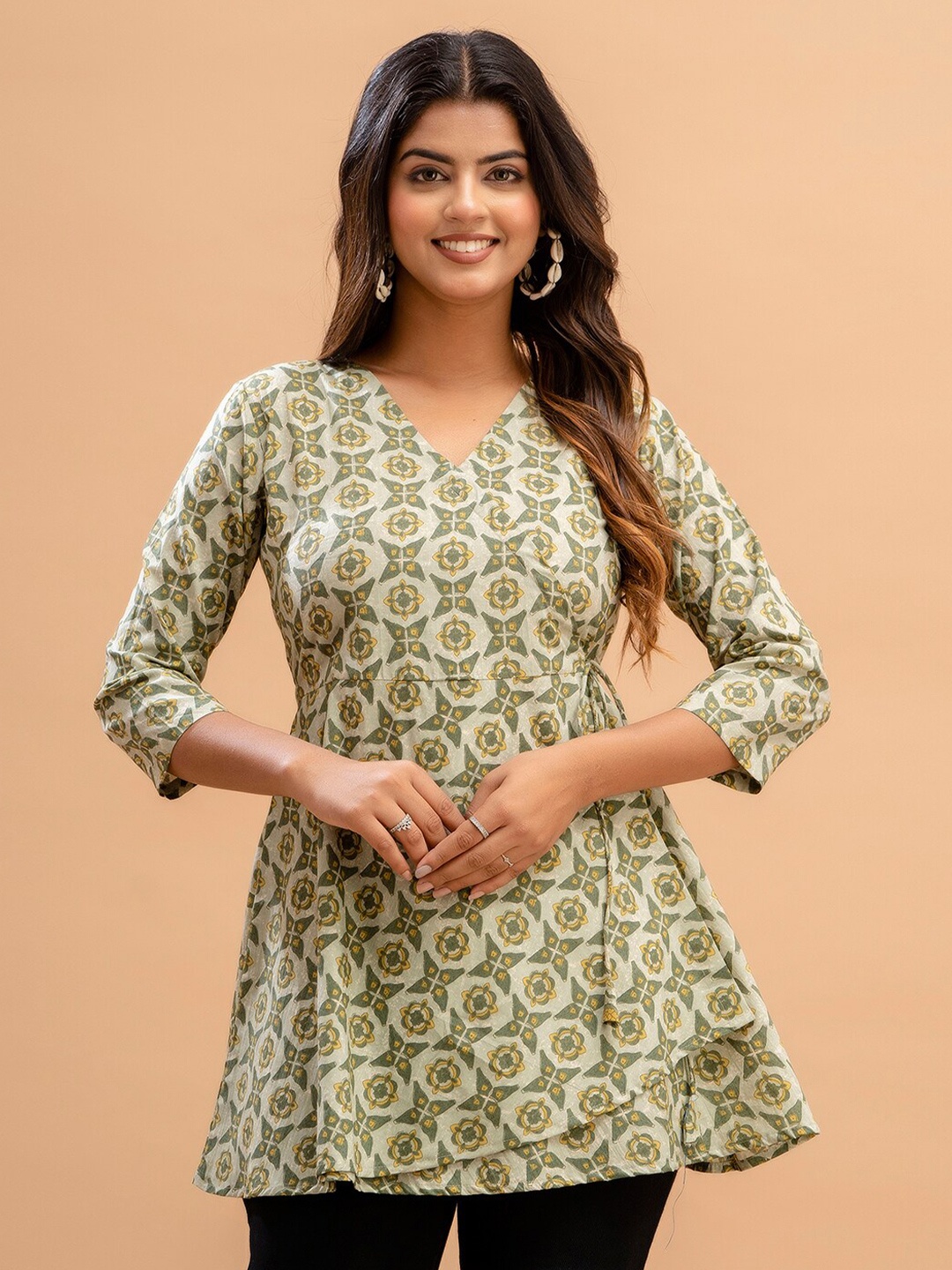 

FERANOID Ethnic Printed V-Neck Pure Cotton A-Line Kurti, Green