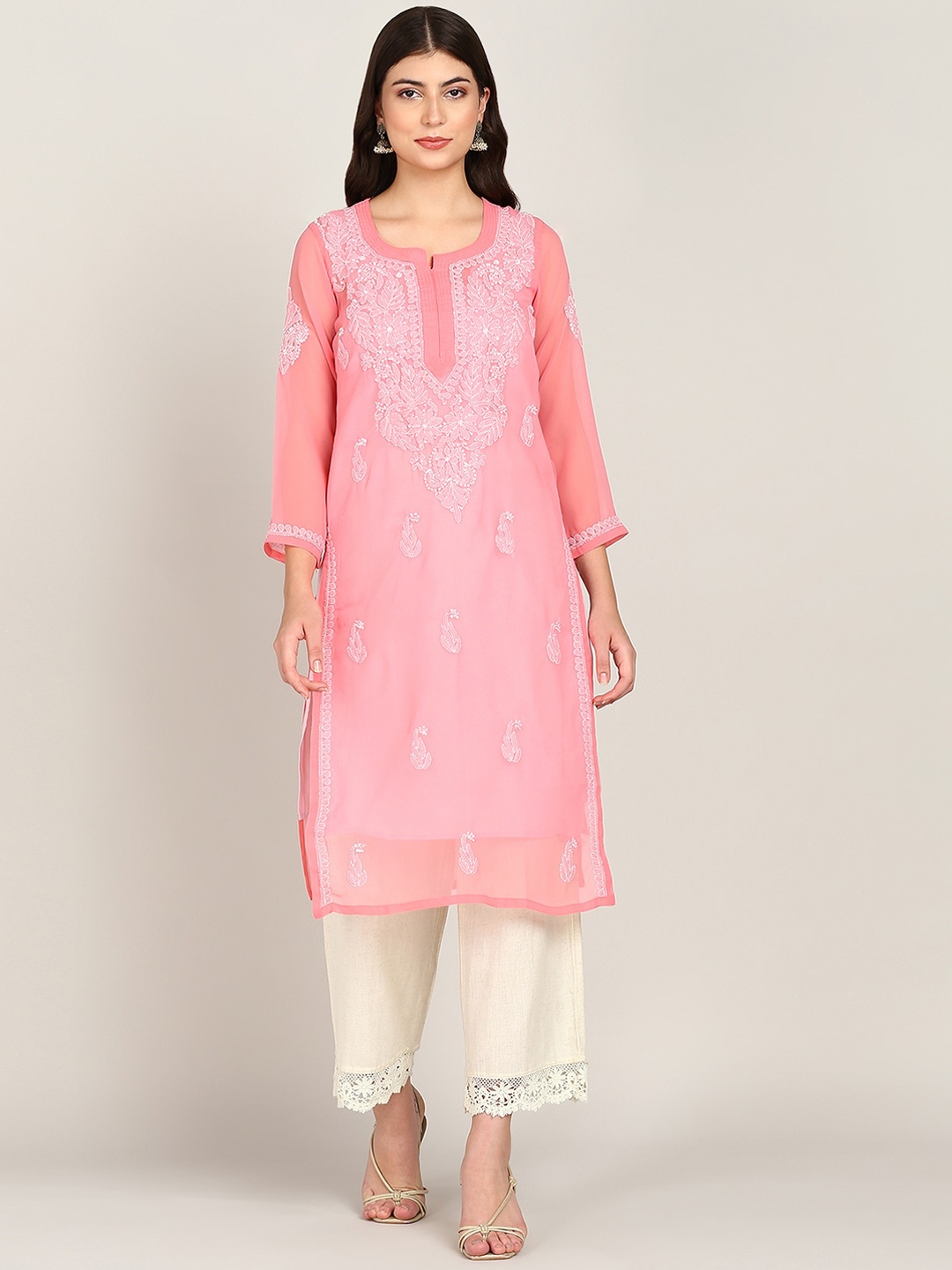 

VAHSON Floral Embroidered Chikankari Kurta, Peach