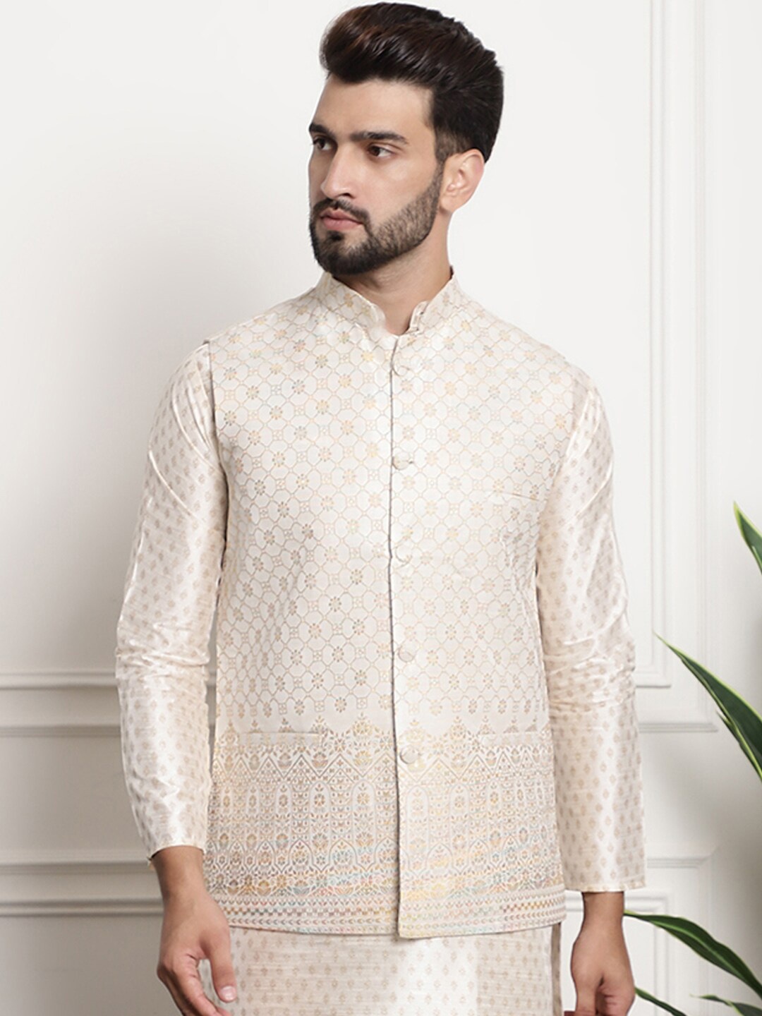 

SOJANYA Men Embroidered Mandarin Collar Nehru Jacket, Cream