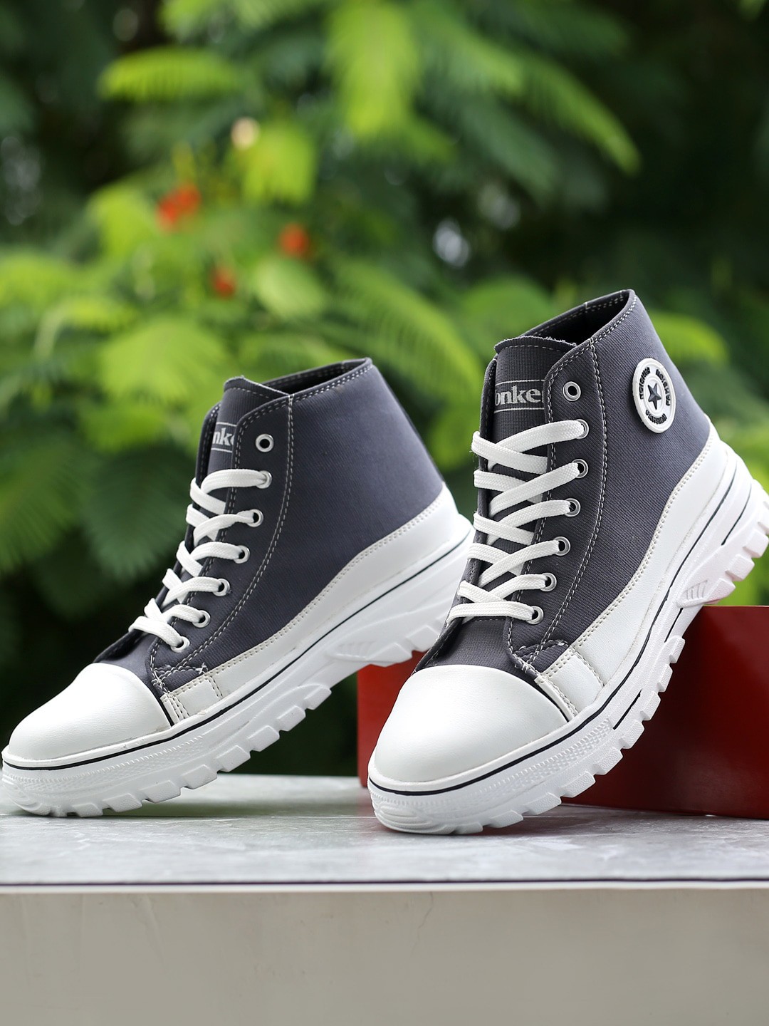 

mr.wonker Men Colourblocked Mid-Top Sneakers, Navy blue