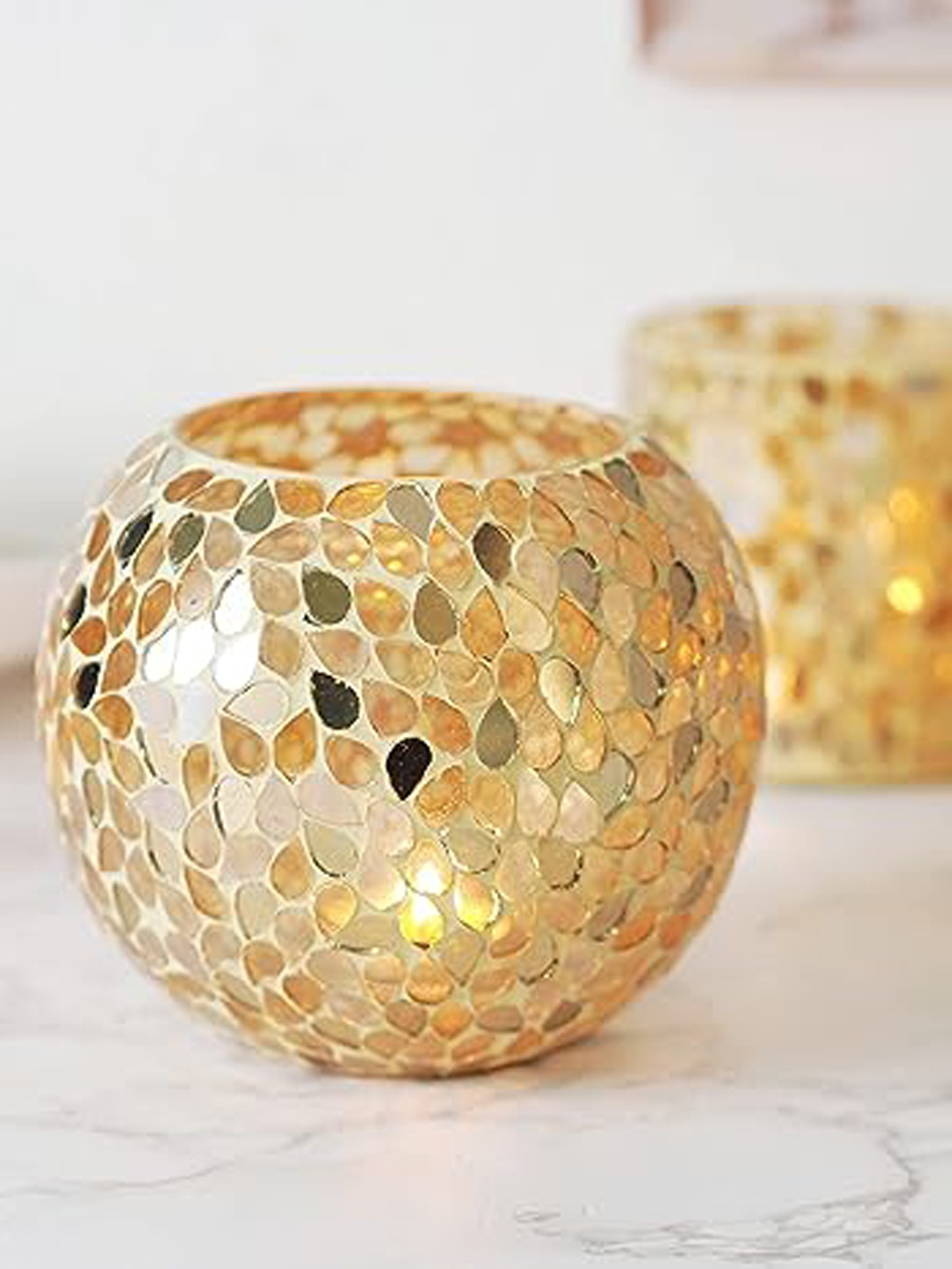 

HOSLEY Gold Toned Mosaic Glass Votive Tealight Candle Holder with 6-Pcs Tealight Candles