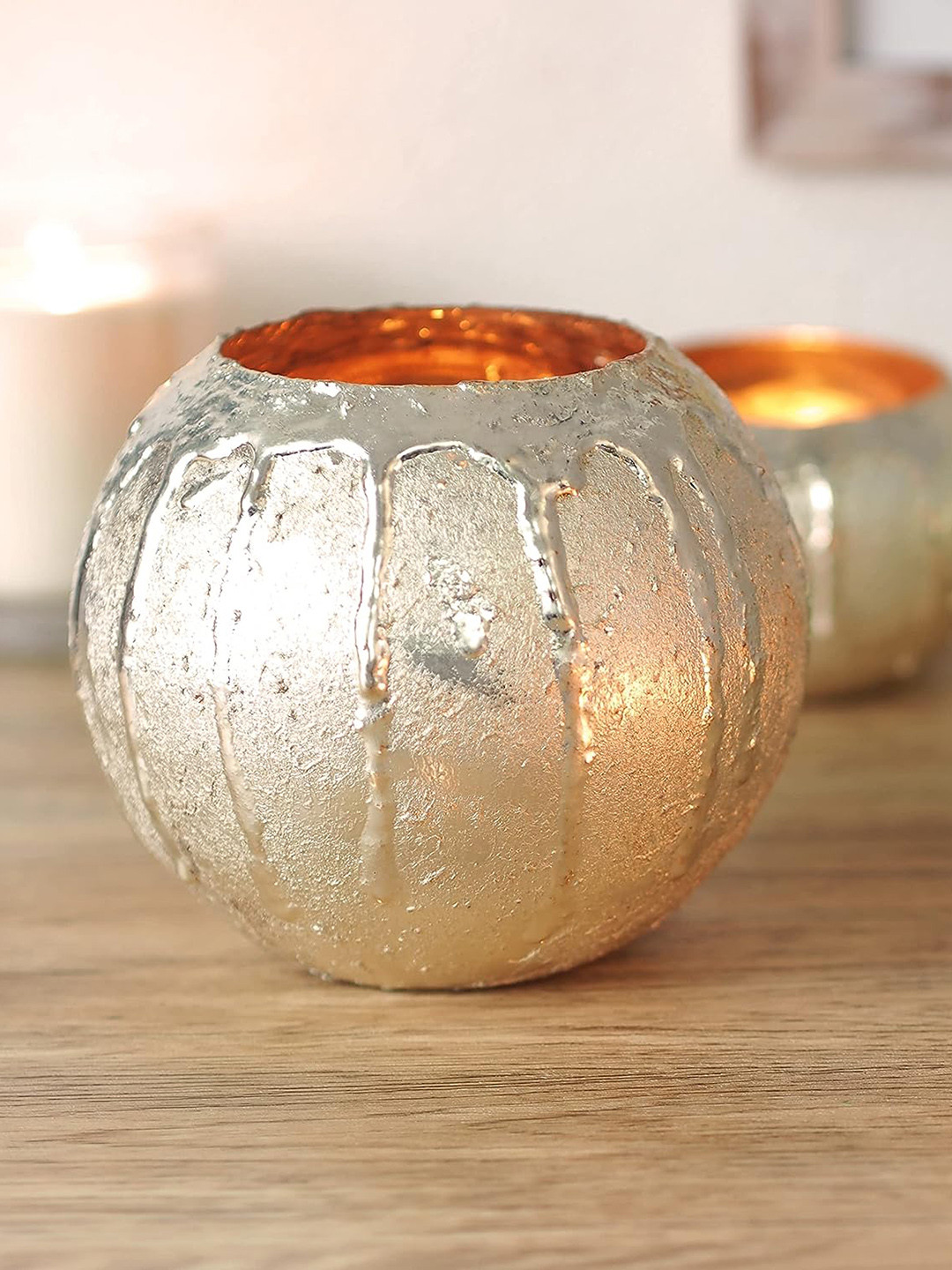 

HOSLEY Mercury Glass Votive Tealight Candle Holder with Set of 6 Tealights, Silver