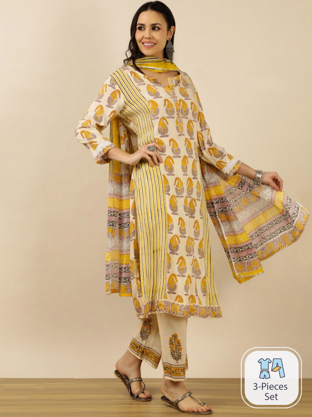 

INDOKASH Ethnic Motifs Printed Regular Pure Cotton Kurta & Trousers With Dupatta, Off white