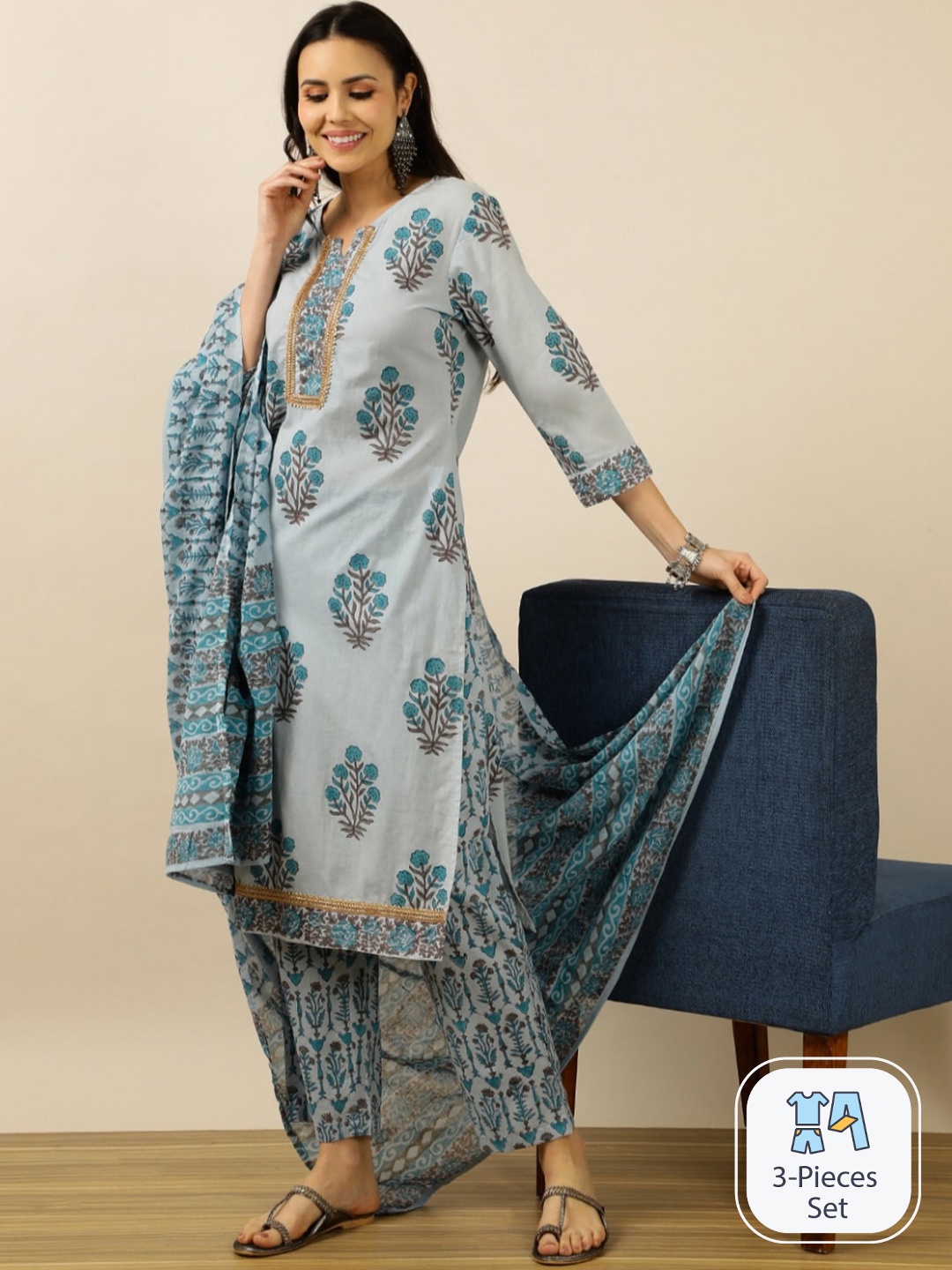 

INDOKASH Floral Printed Regular Pure Cotton Gotta Patti Kurta With Trousers & Dupatta, Grey