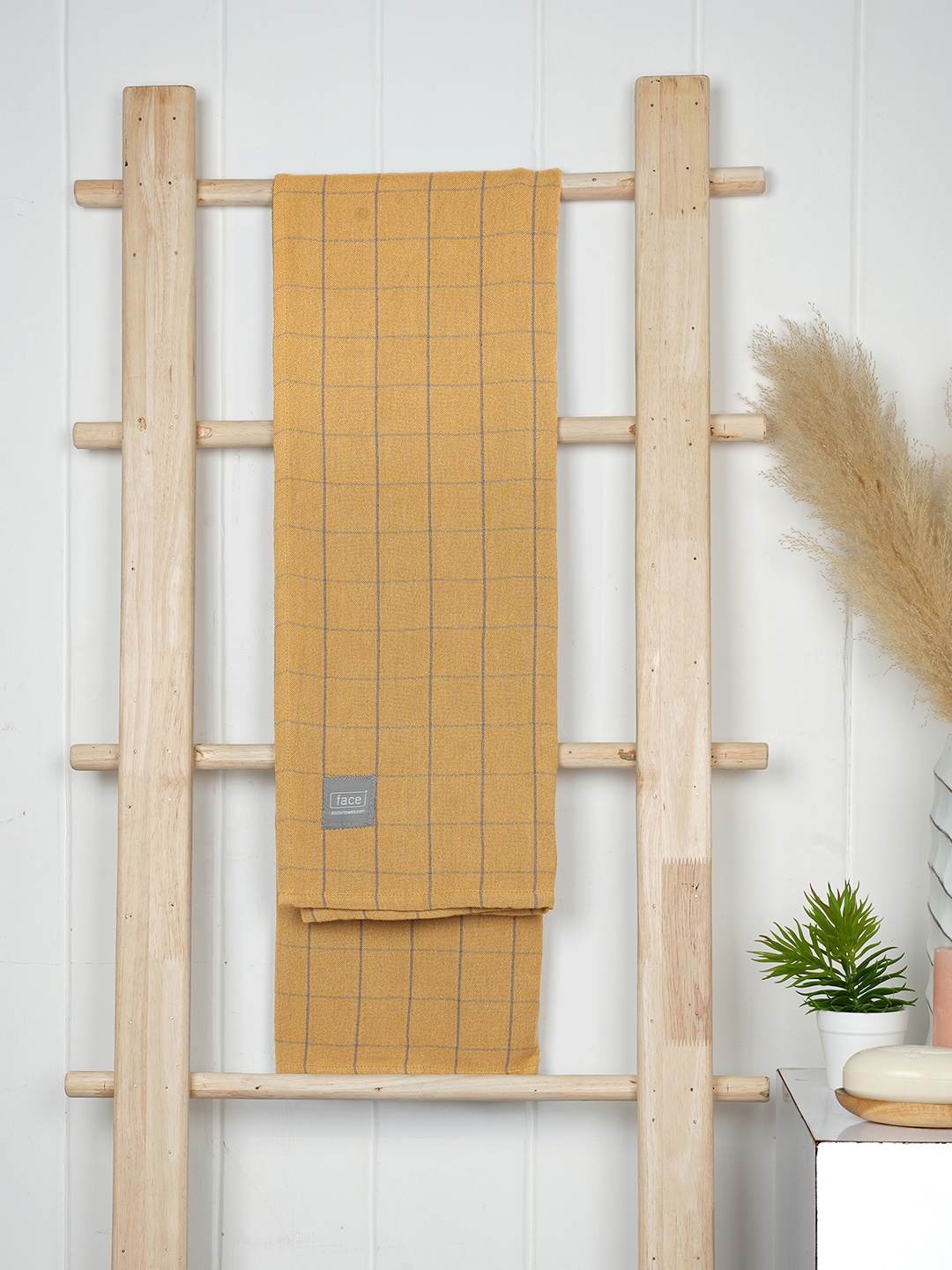 

Mustard Checked 380 GSM Banana Double Cloth Sustainable Bath Towel