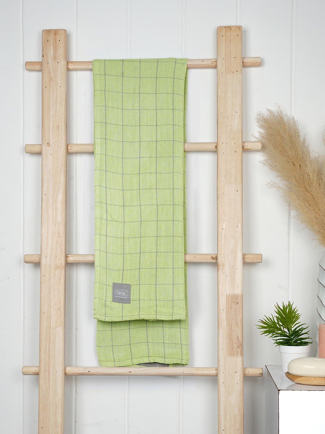 

Doctor Towels Banana Double Cloth Bath Towel 380 GSM, Green