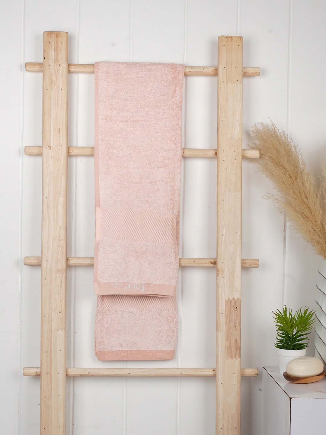 

Doctor Towels X Bamboo Pink 650 GSM Anti-Odor Bath Towel