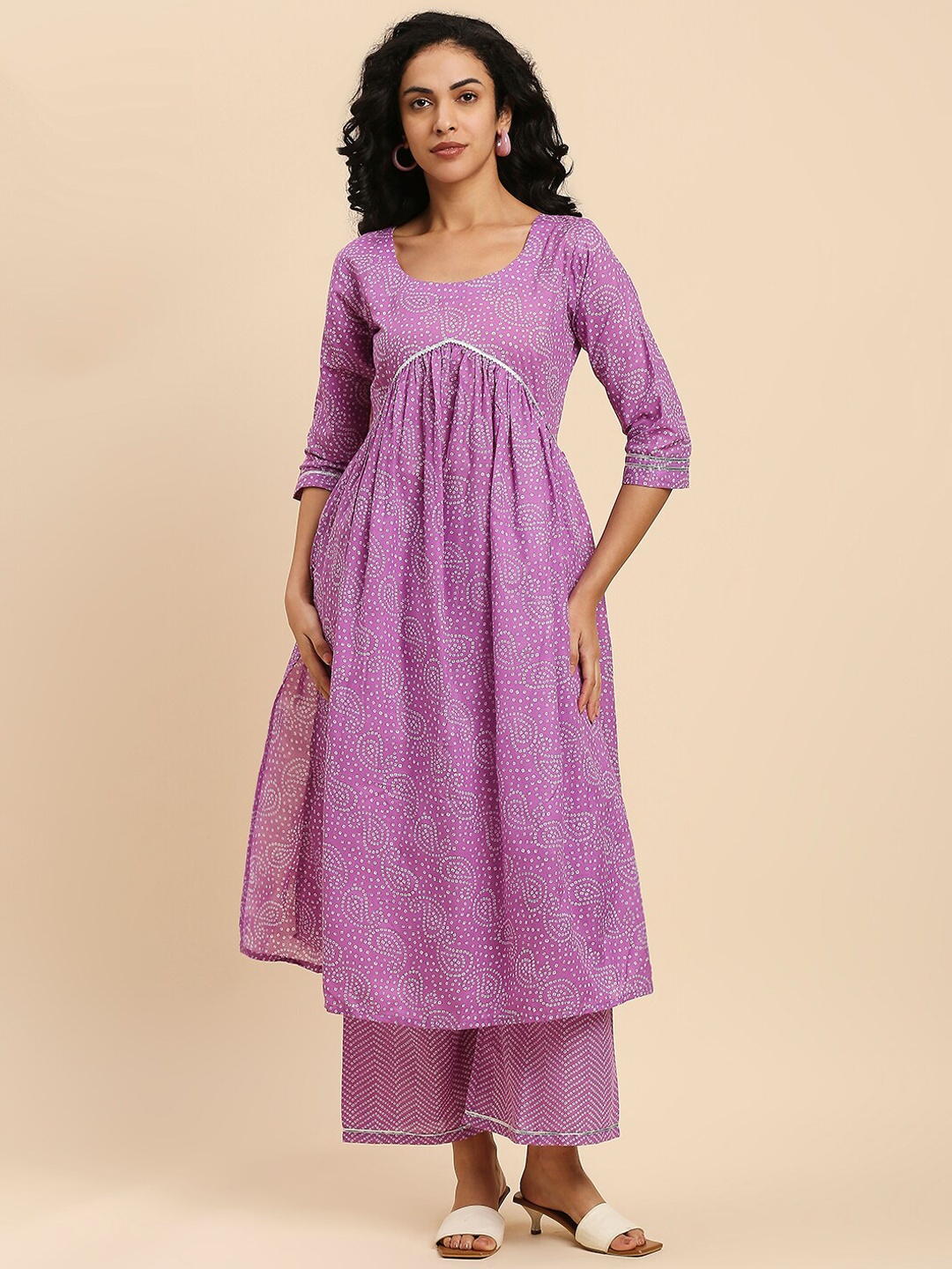 

GUFRINA Paisley Printed Gotta Patti Empire Kurta With Palazzos, Purple