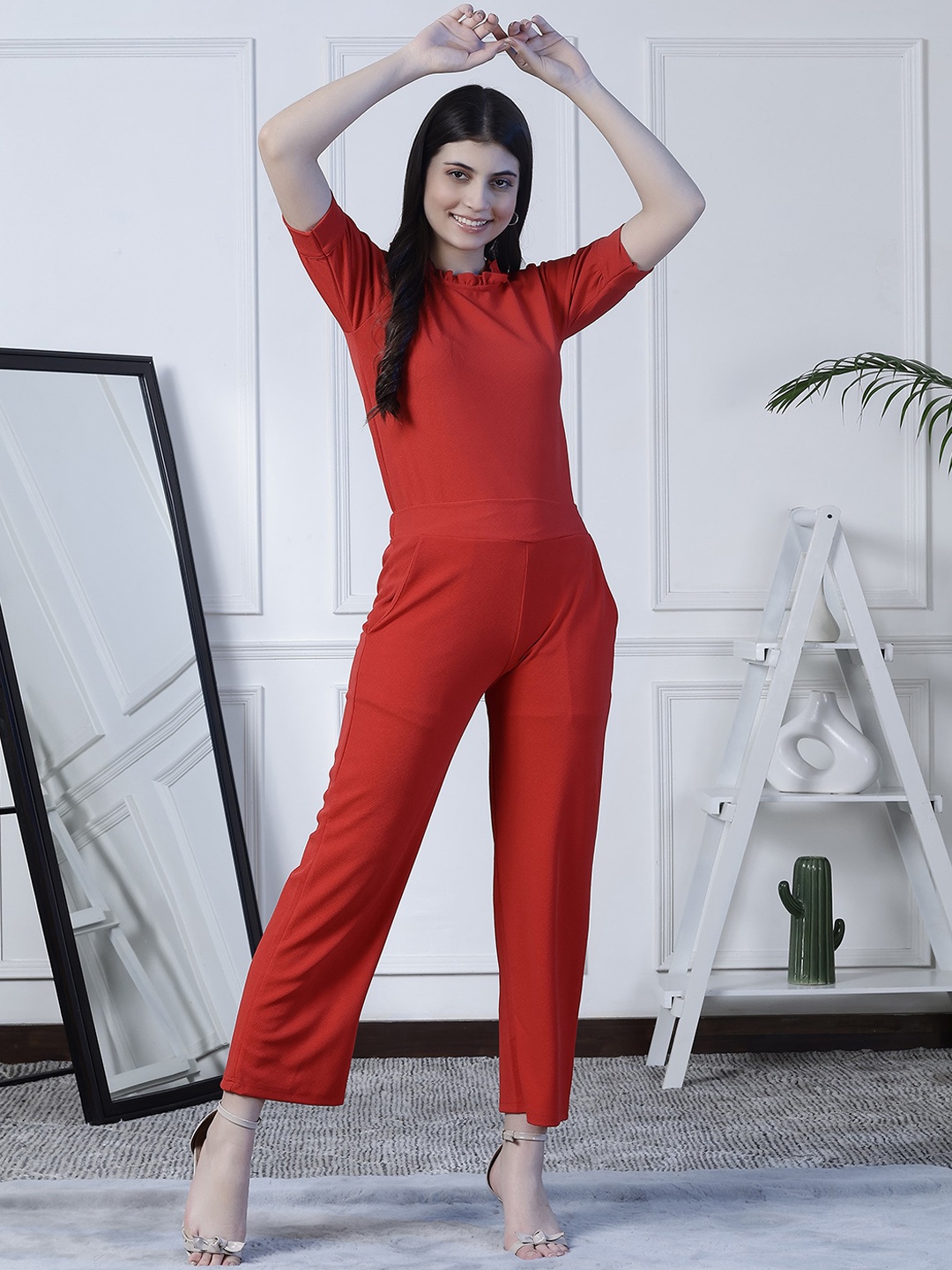 

NEUDIS Round Neck Top & Trouser, Red