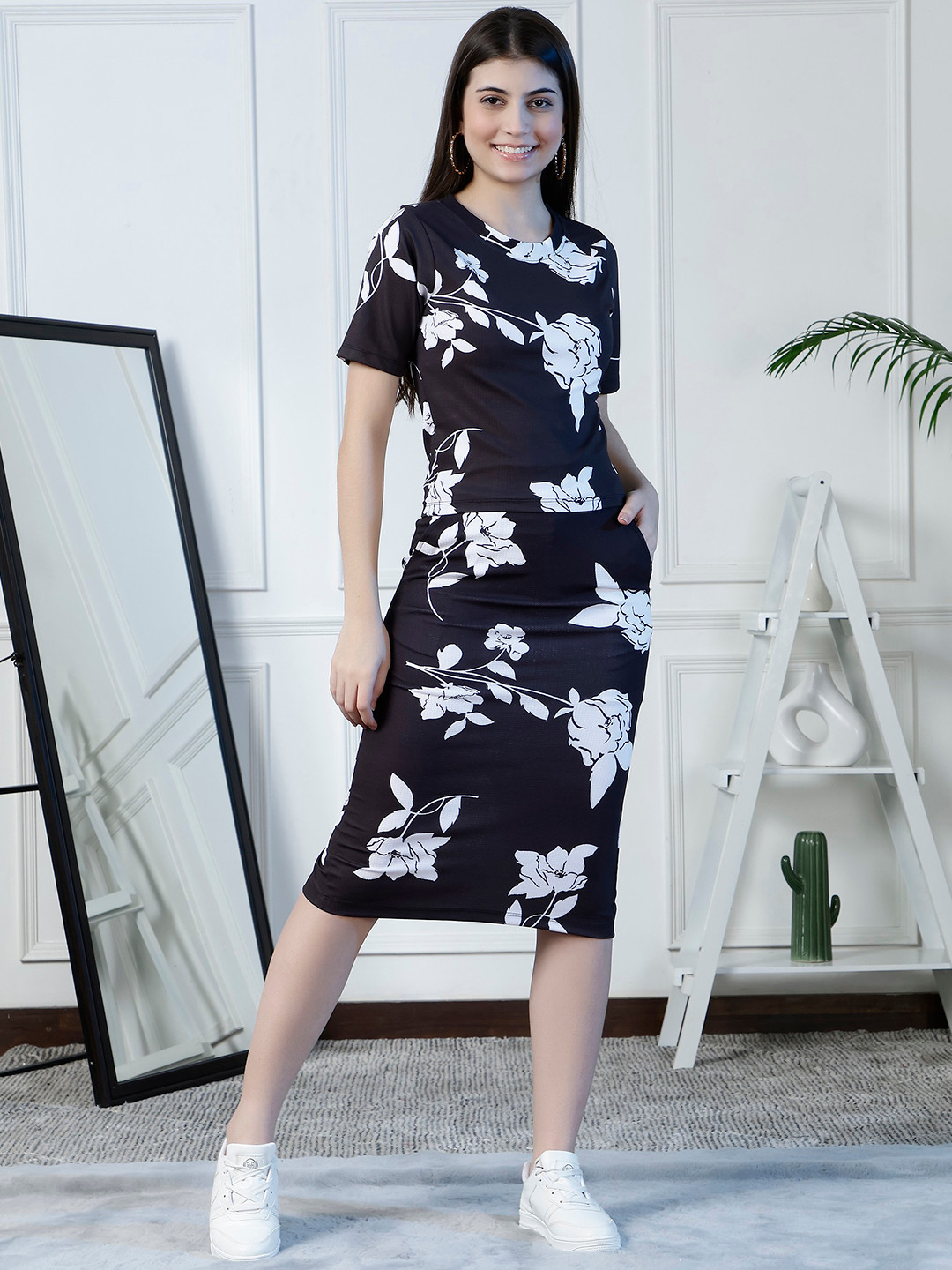 

NEUDIS Floral Printed Top & Skirt, Black