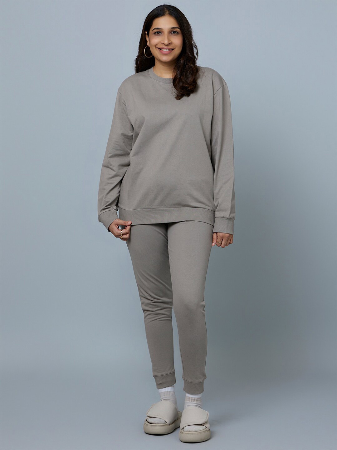 

SMUGGLERZ INC. Round Neck Organic Cotton Sweatshirt With Joggers, Grey